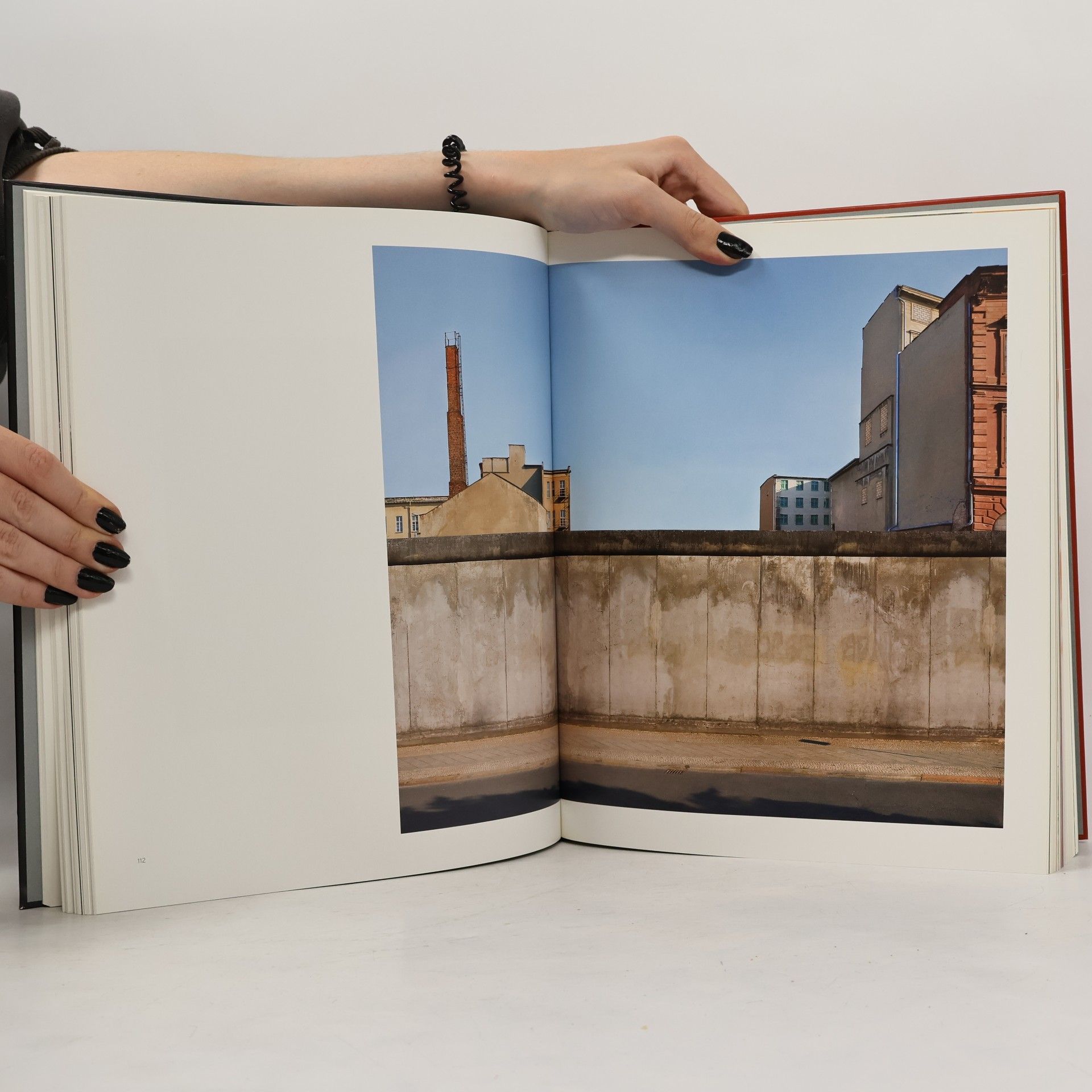 Carl Aigner Magie des Objekts: Katalog zur Ausstellung im Leopold Museum Wien, 2011. Deutsch-Englisch