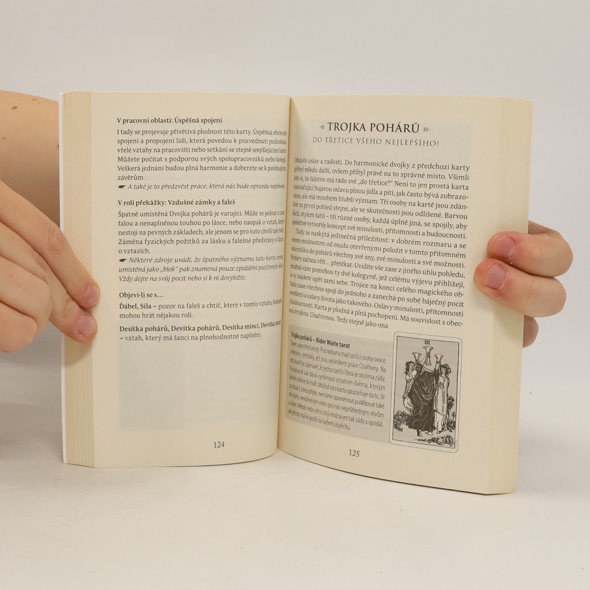 Renata Petříčková Svět tarotu. Univerzální příručka k tarotovým kartám