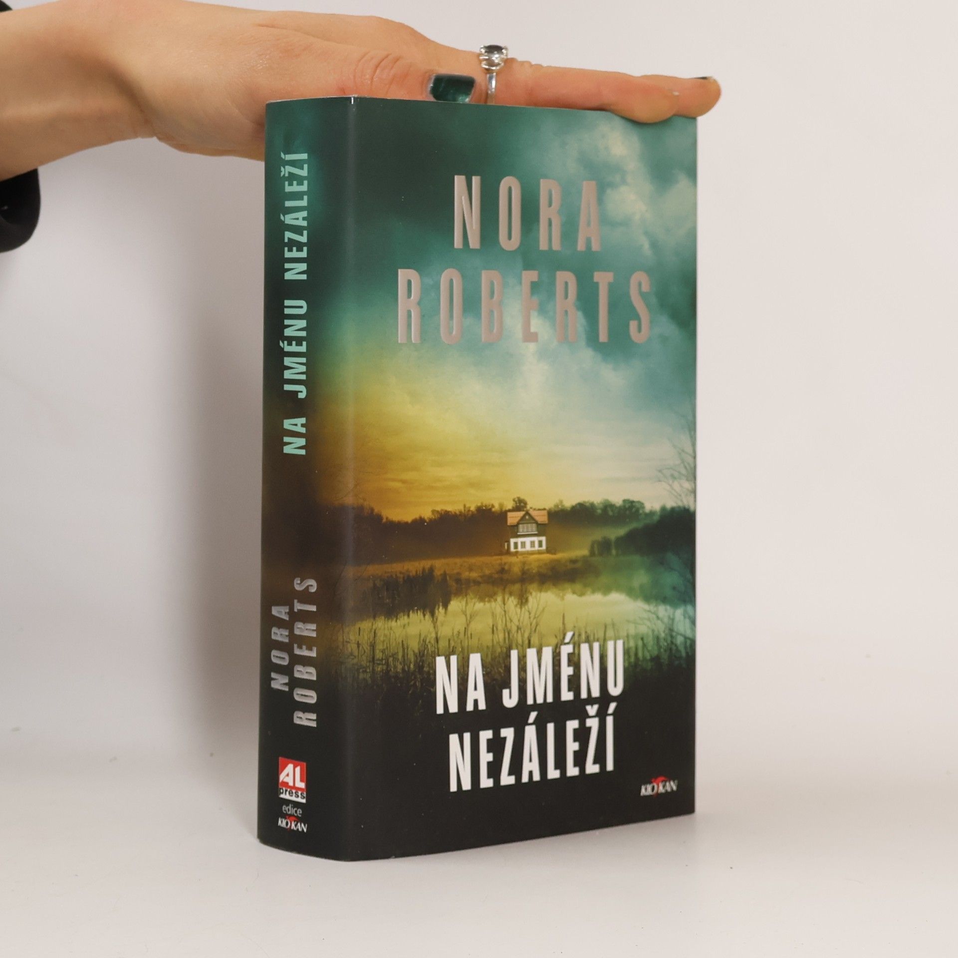 Nora Roberts Na jménu nezáleží