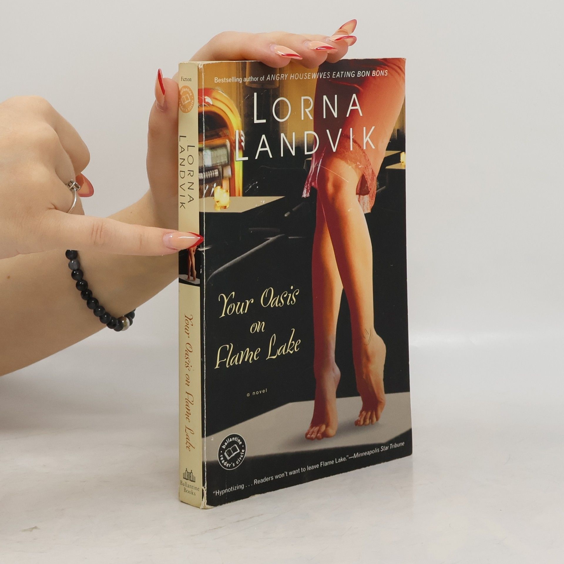 Lorna Landvik Ballantine Reader's Circle: Your Oasis on Flame Lake