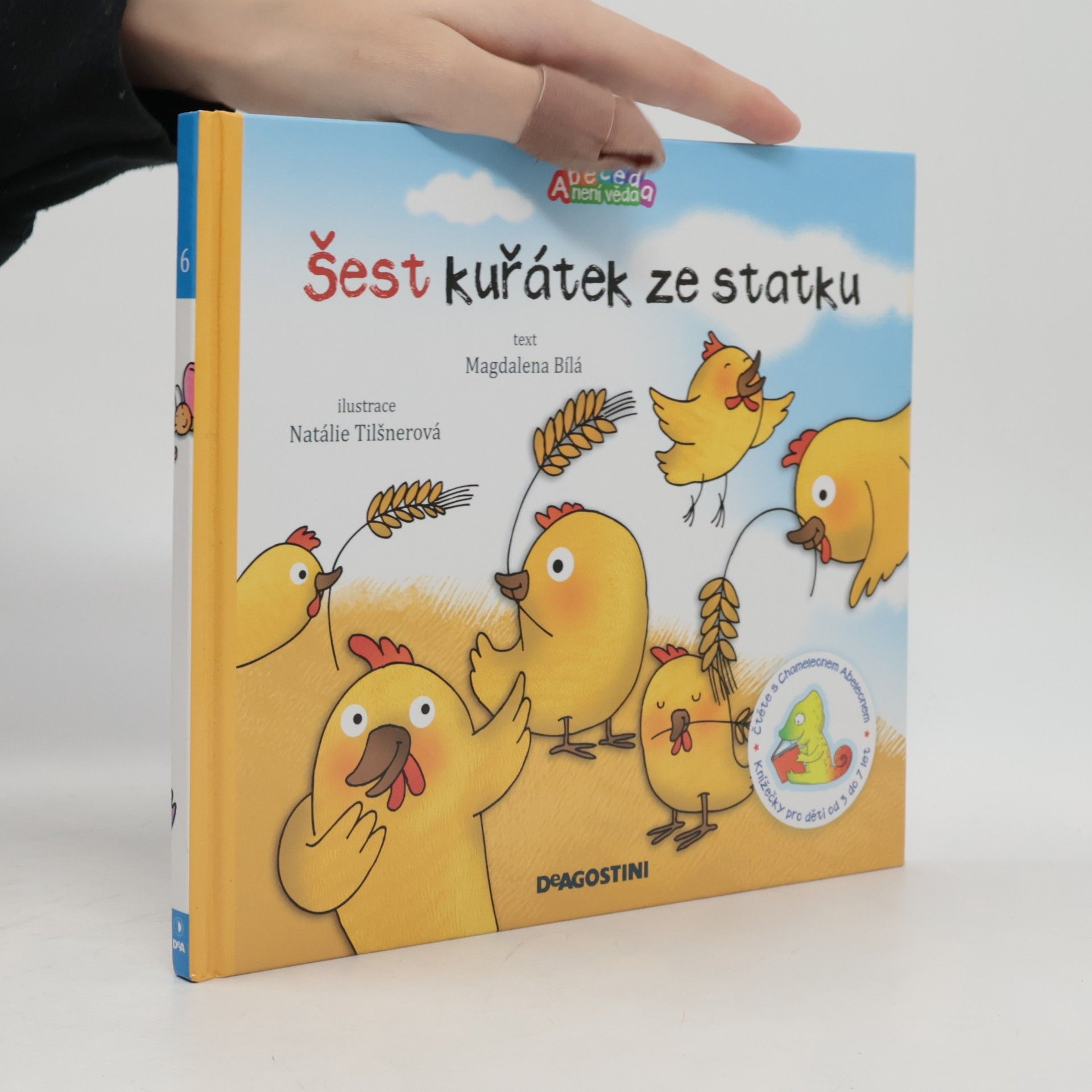 Šest kuřátek ze statku