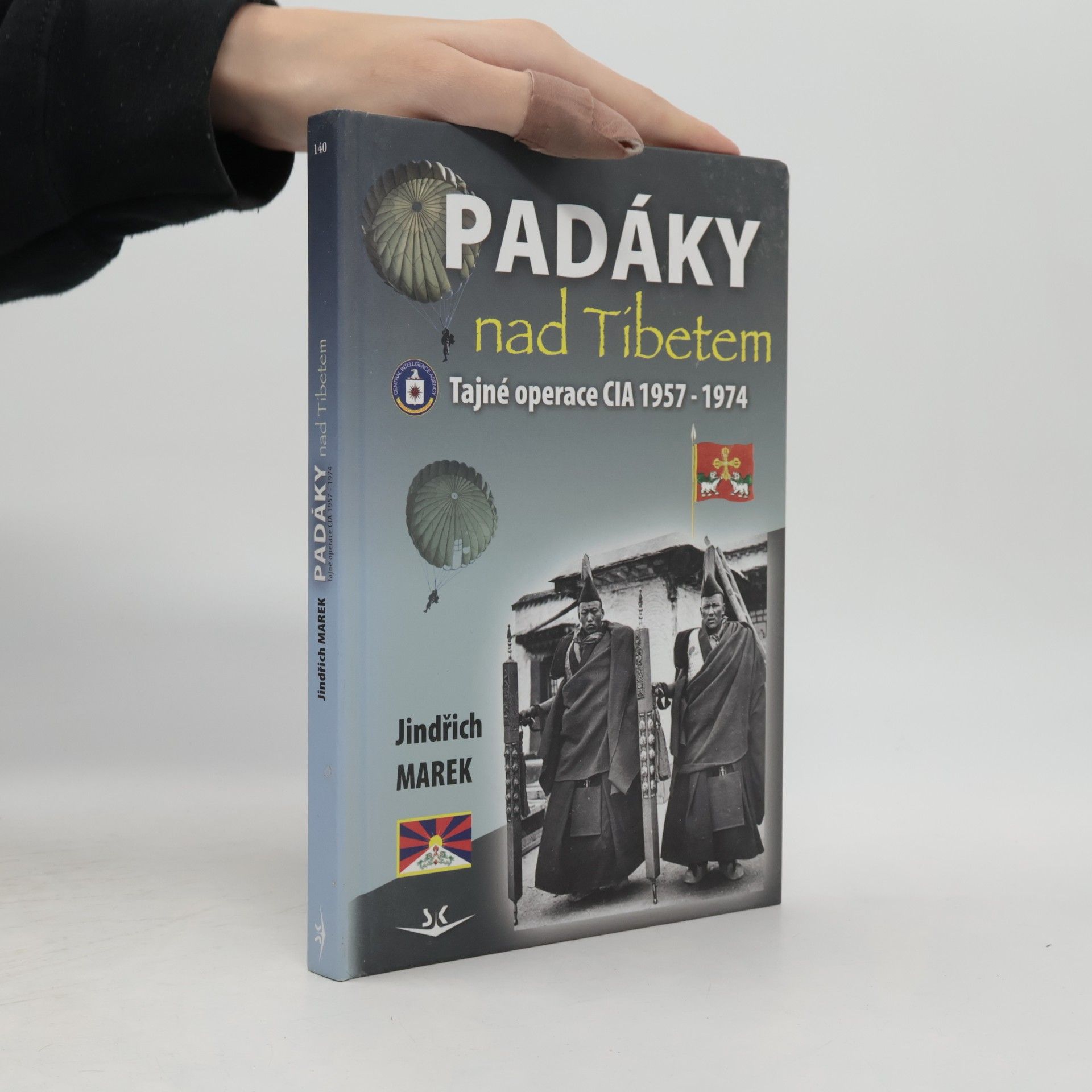 Padáky nad Tibetem