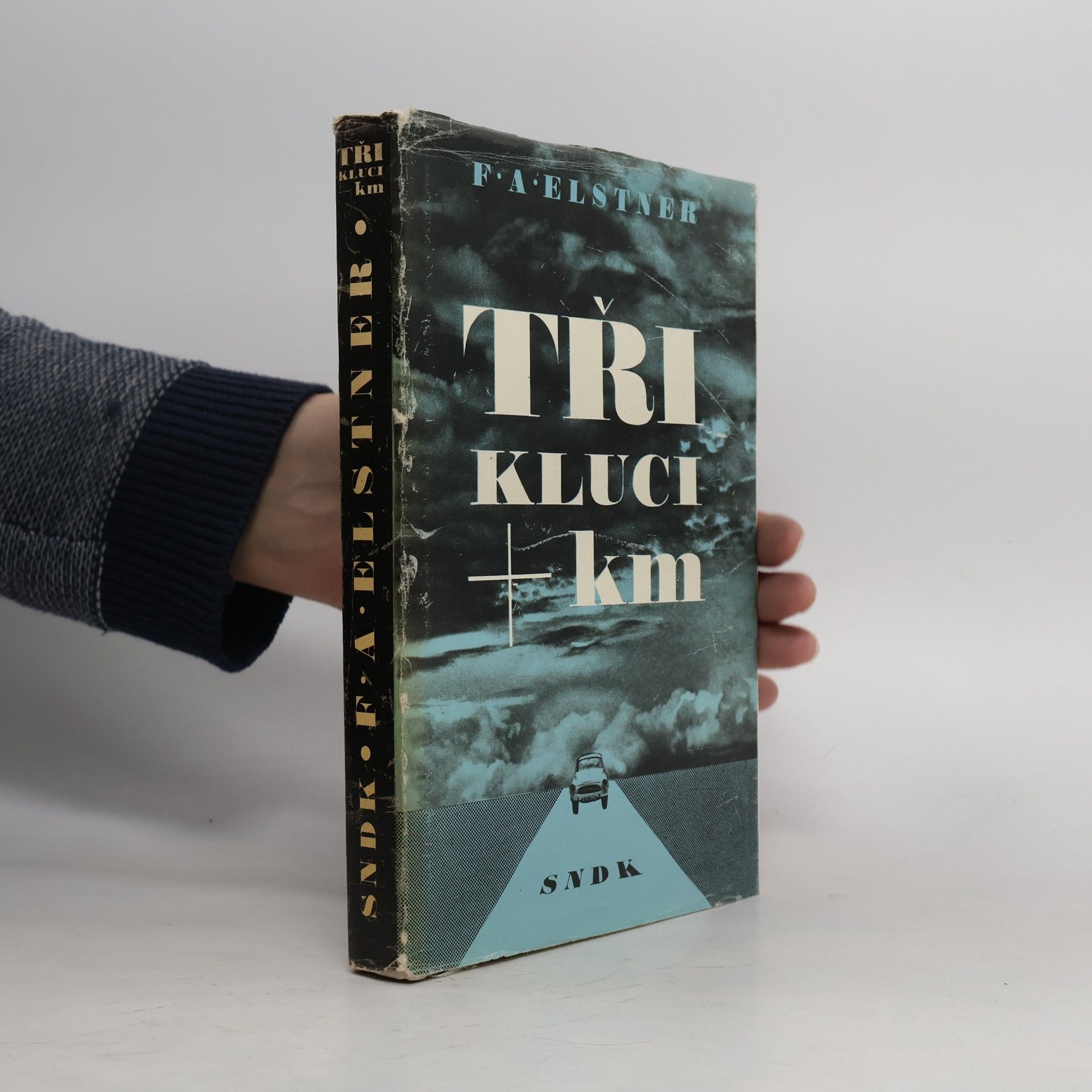 Tři kluci + km