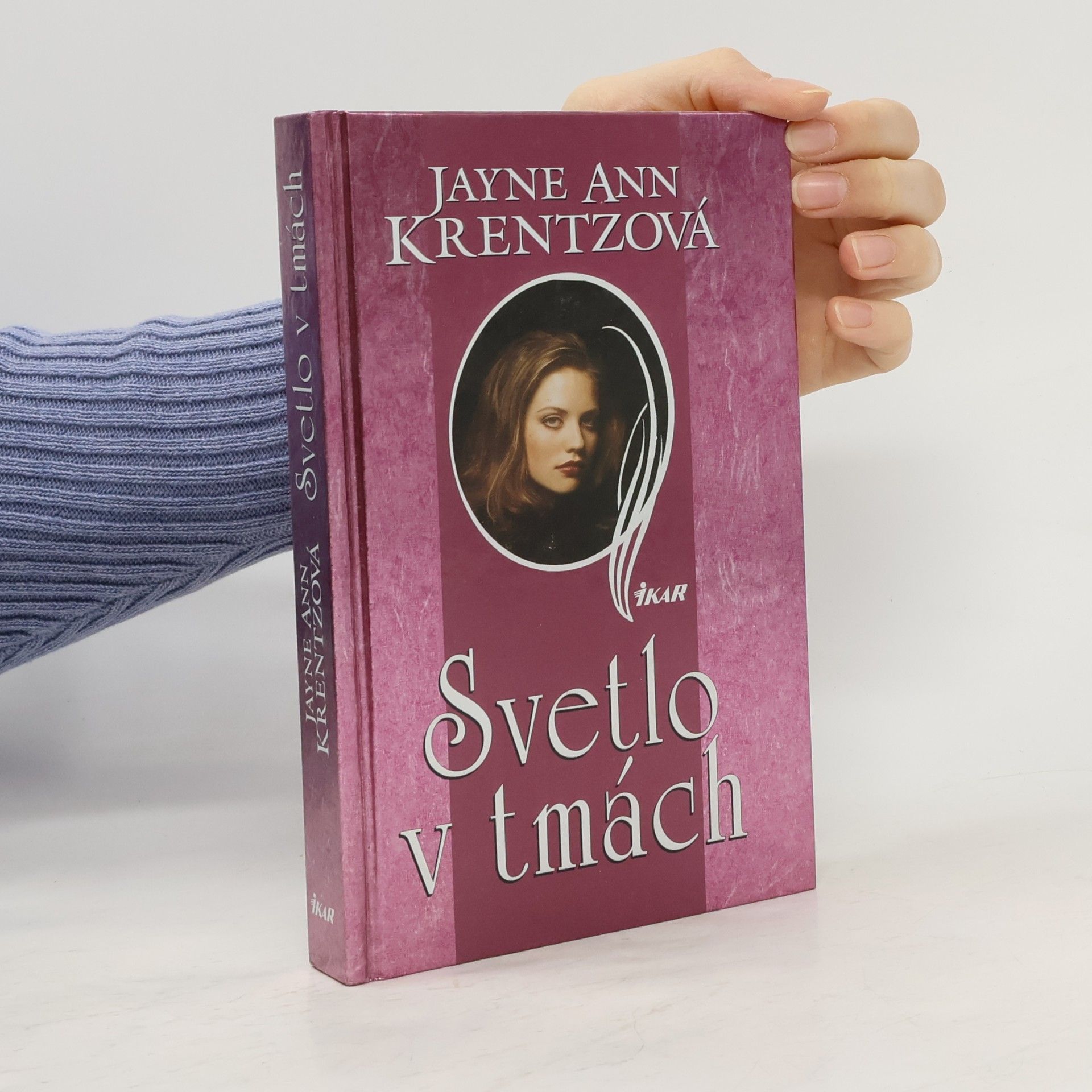 Jayne Ann Krentz Svetlo v tmách