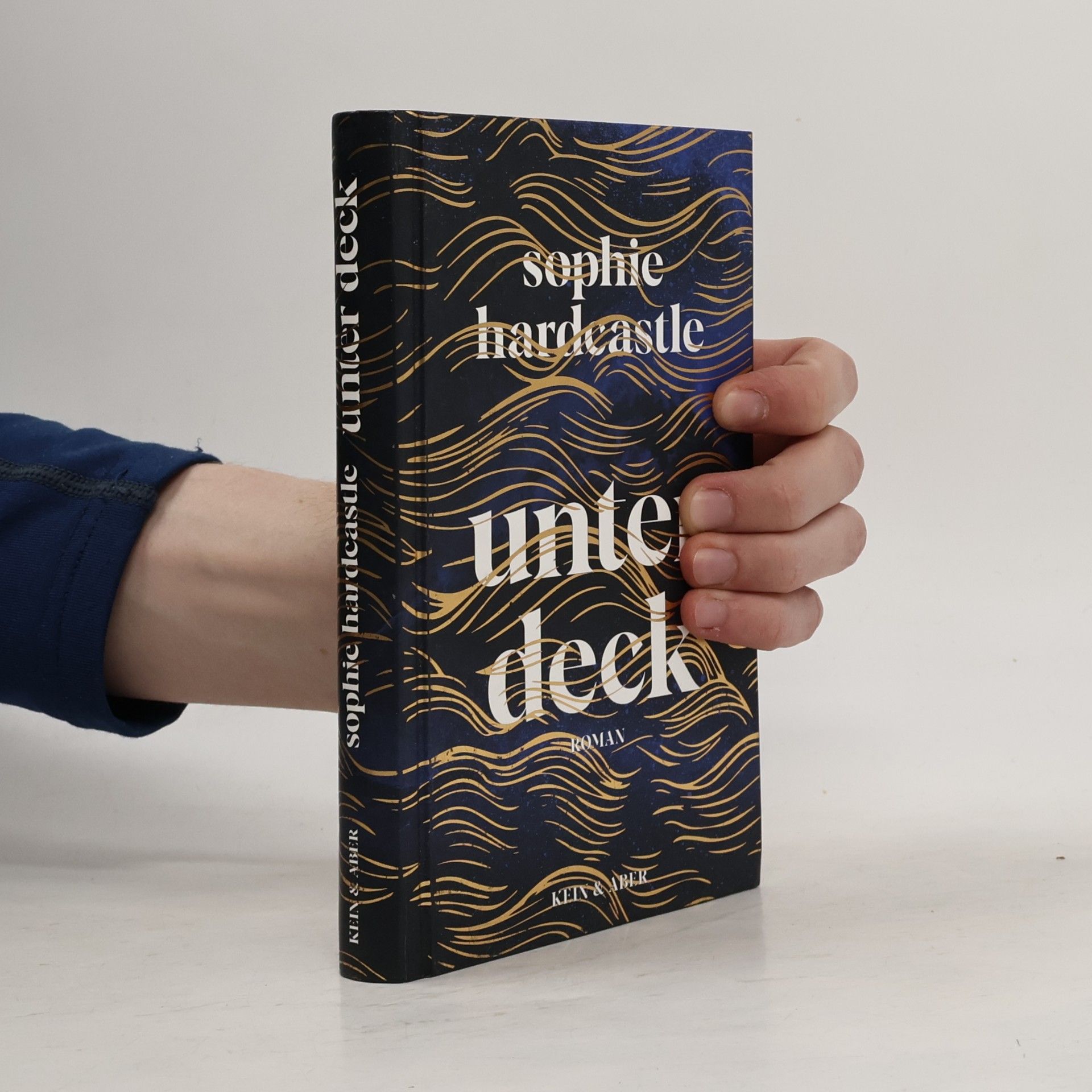 Sophie Hardcastle Unter Deck