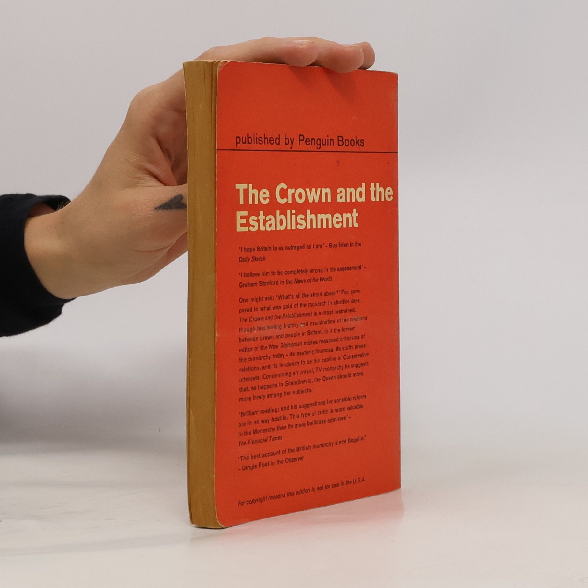 Kingsley Martin The Crown and the Establishment
