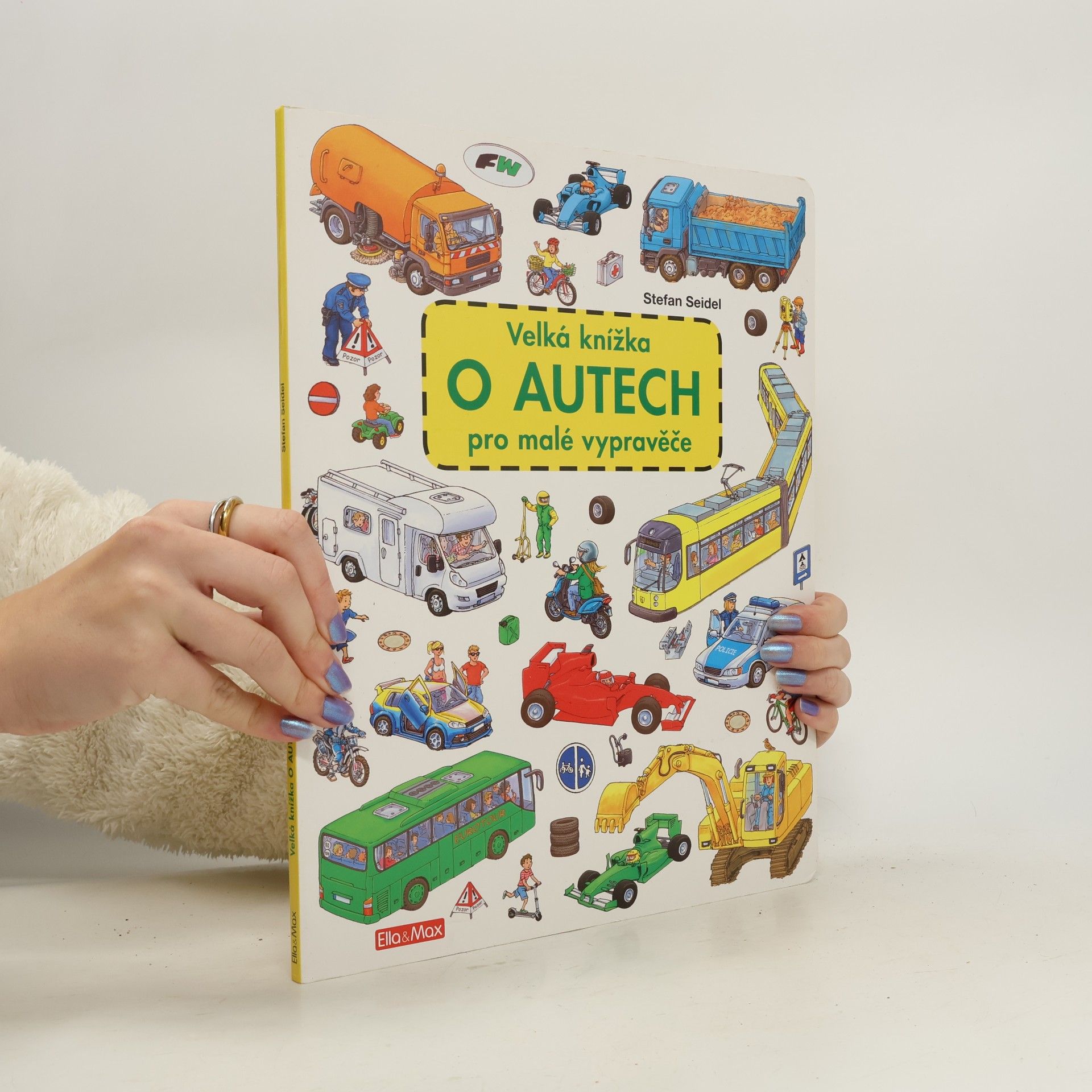 Velká knížka o autech pro malé vypravěče