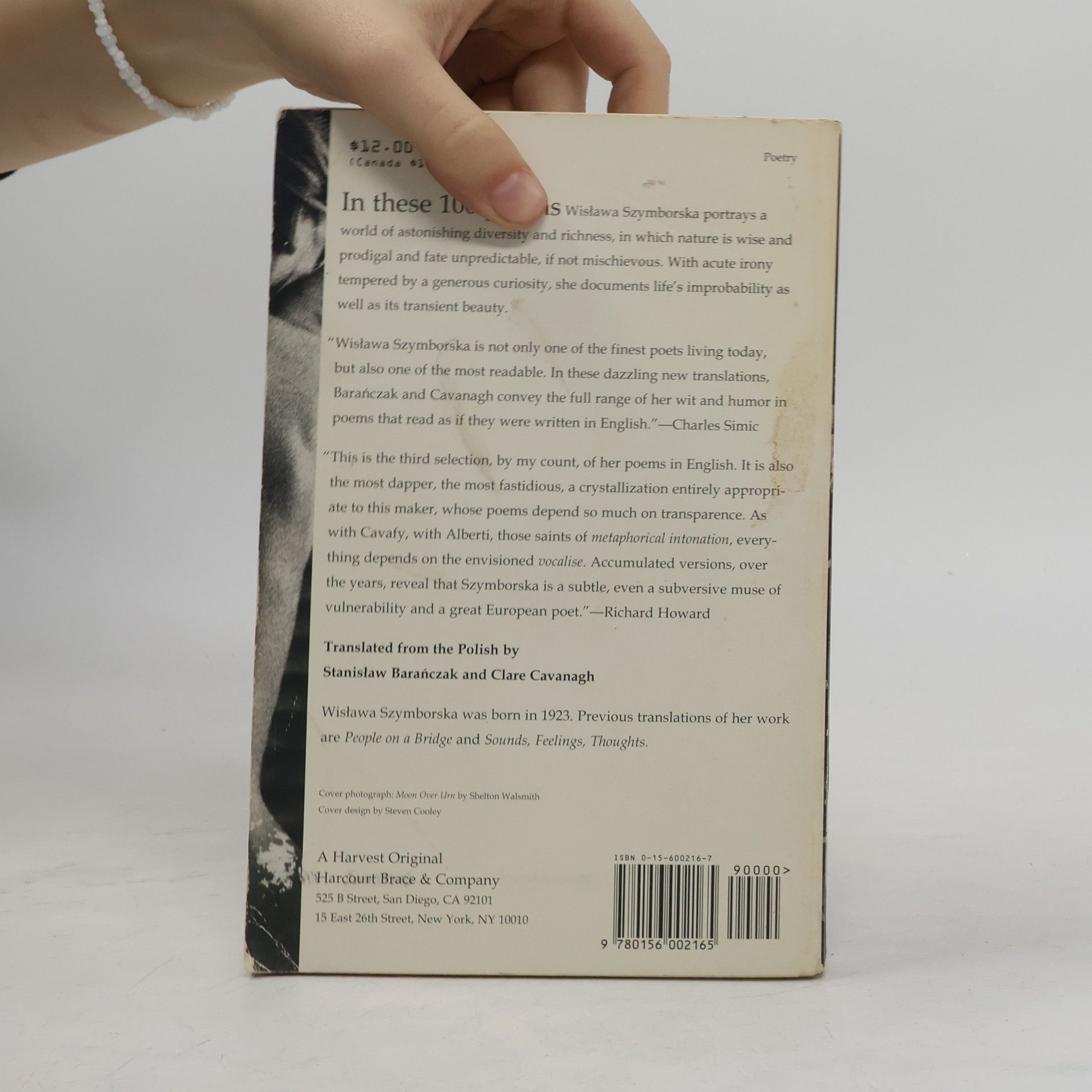 Wisława Szymborska View with a Grain of Sand: Selected Poems