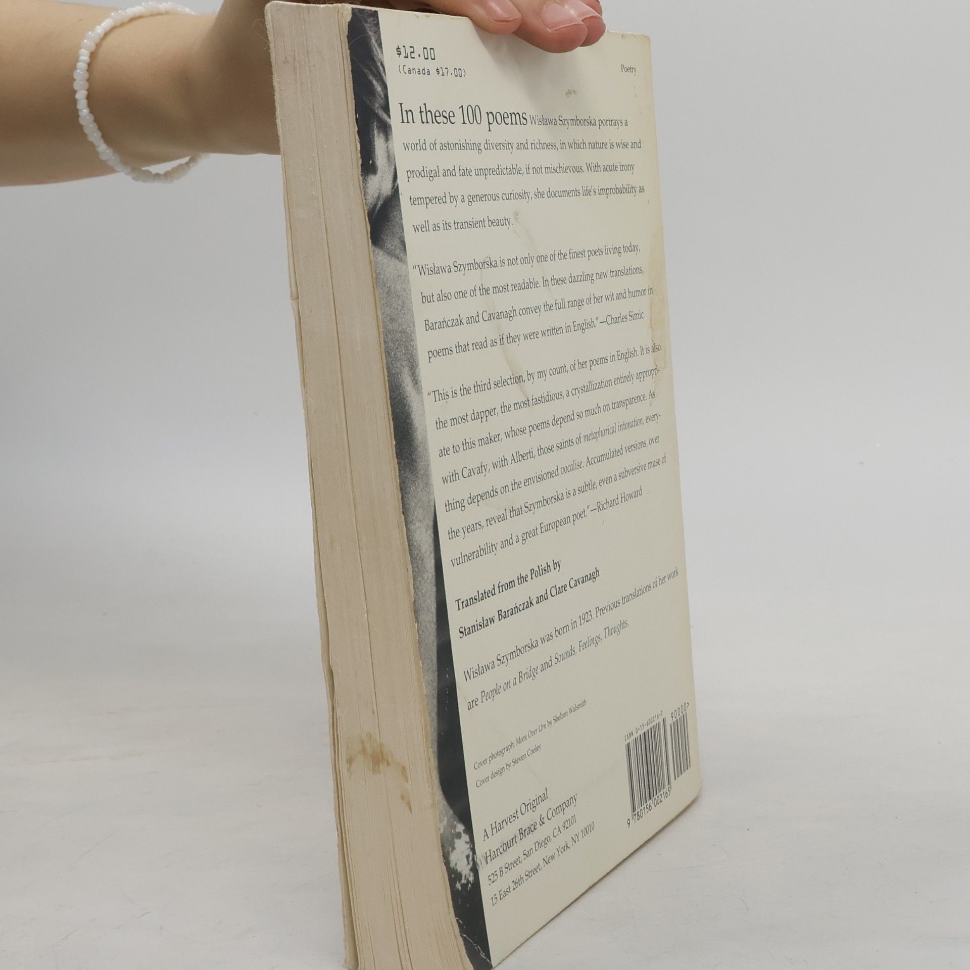 Wisława Szymborska View with a Grain of Sand: Selected Poems