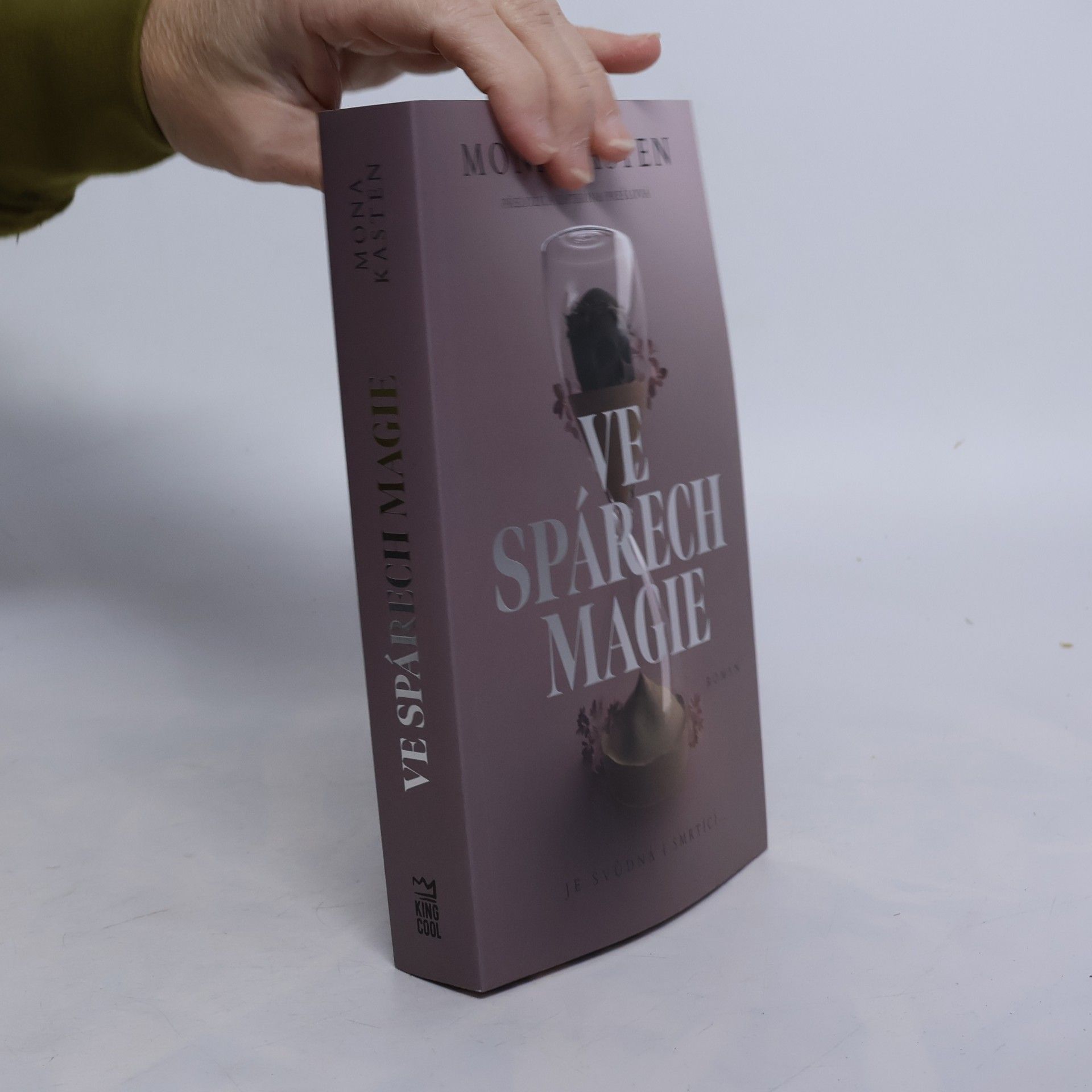 Ve spárech magie
