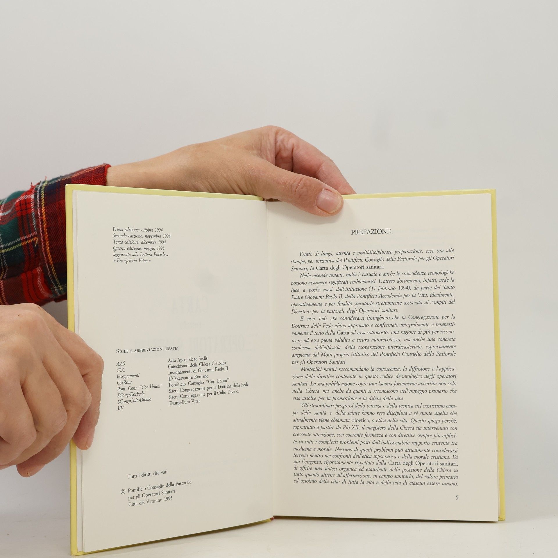 Various authors Carta degli operatori sanitari