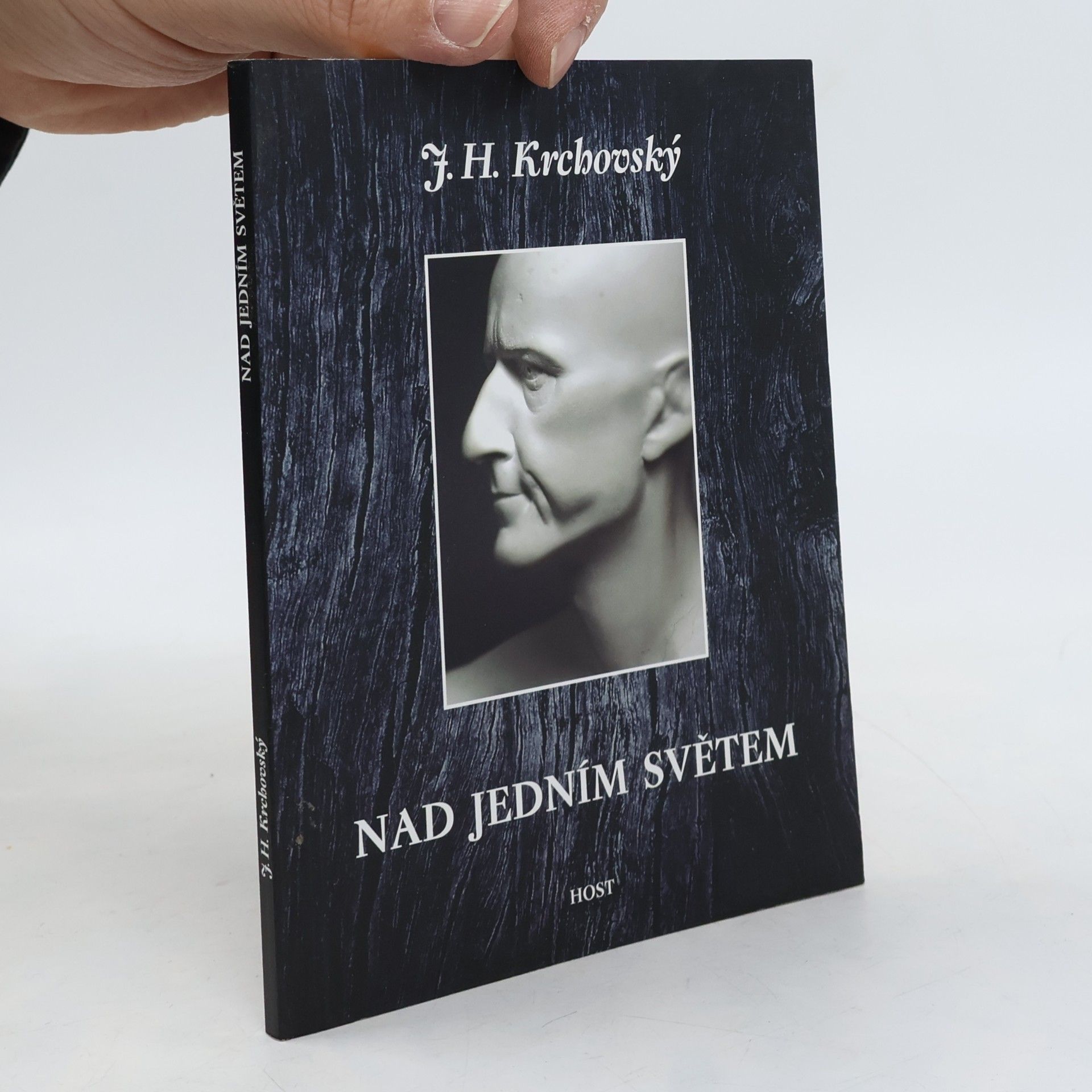Nad jedním světem
