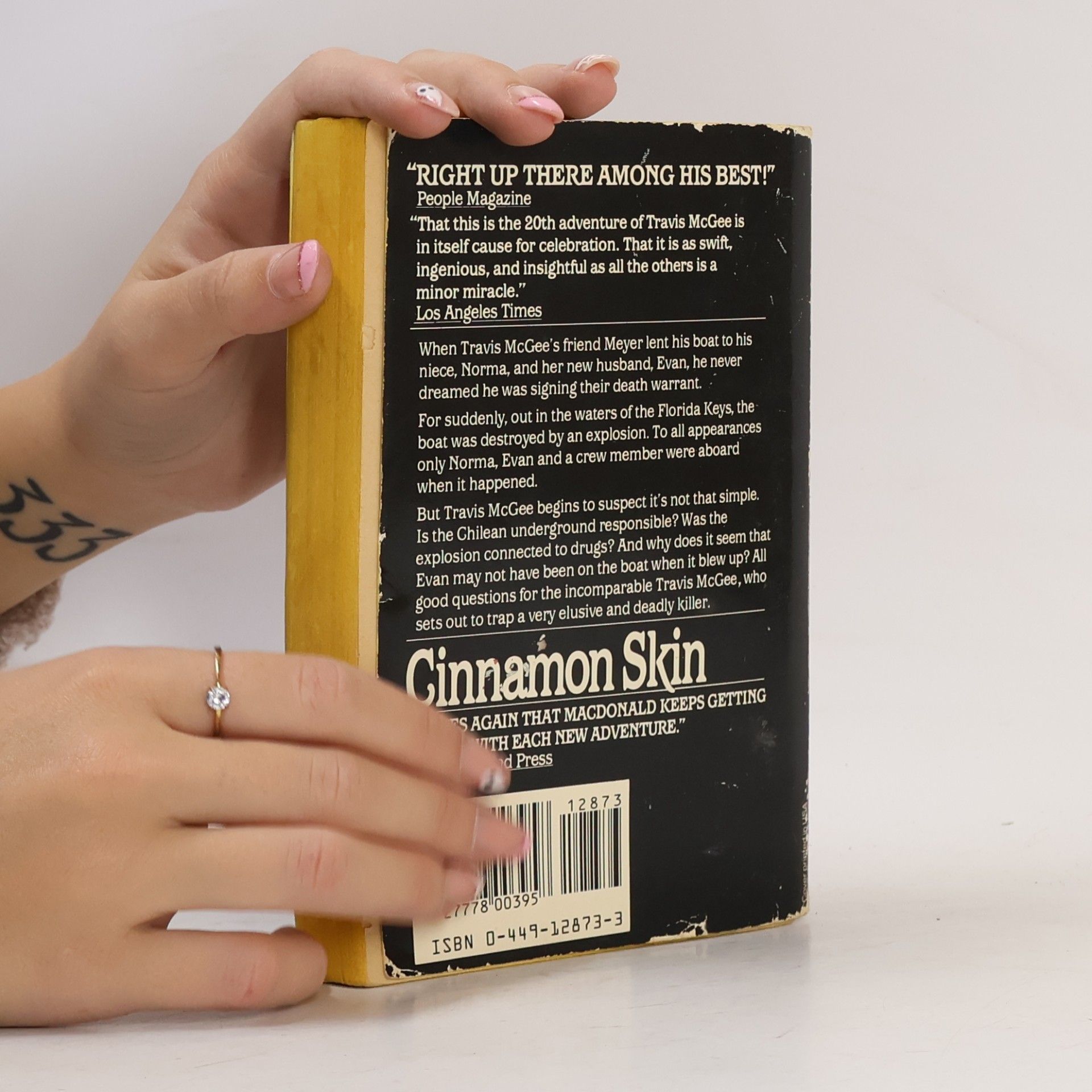 John D. MacDonald Travis McGee - 20: Cinnamon Skin