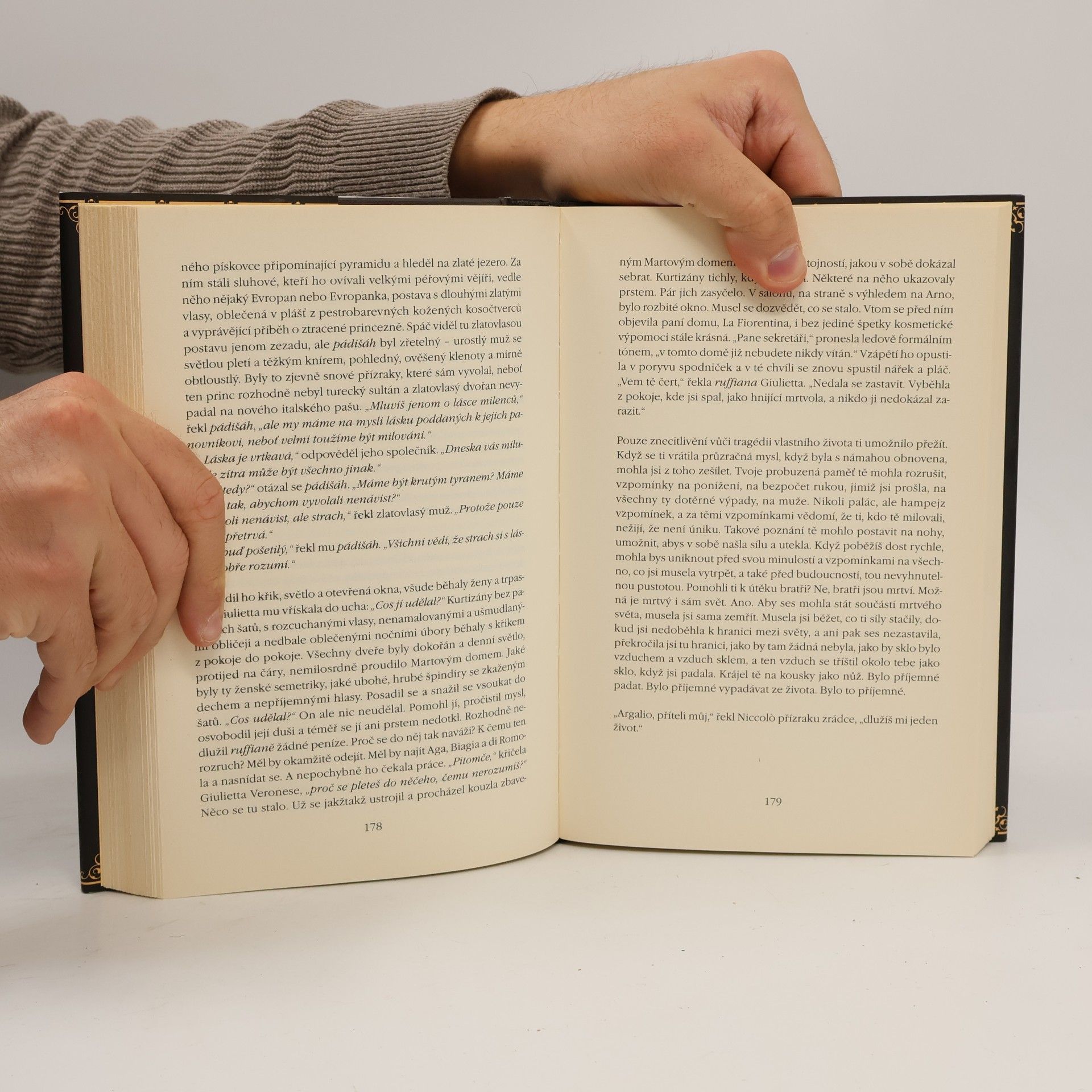 Salman Rushdie Čarodějka z Florencie