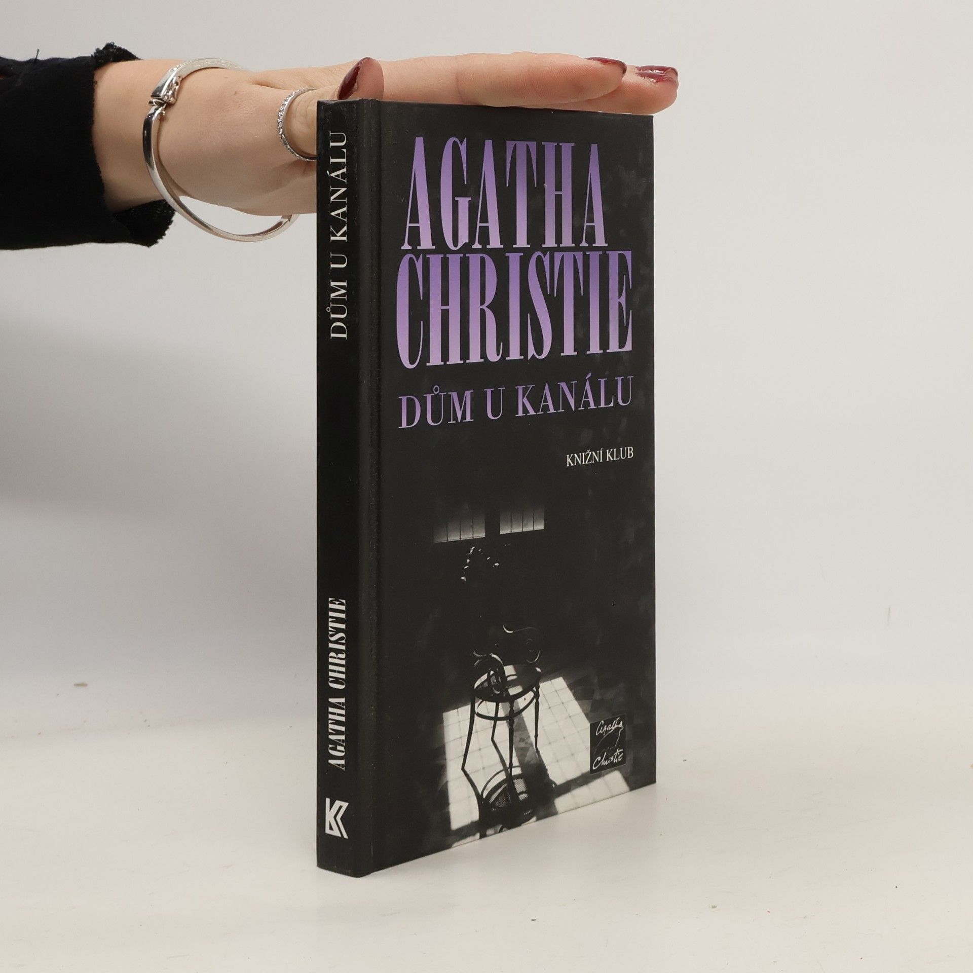 Agatha Christie Dům u kanálu
