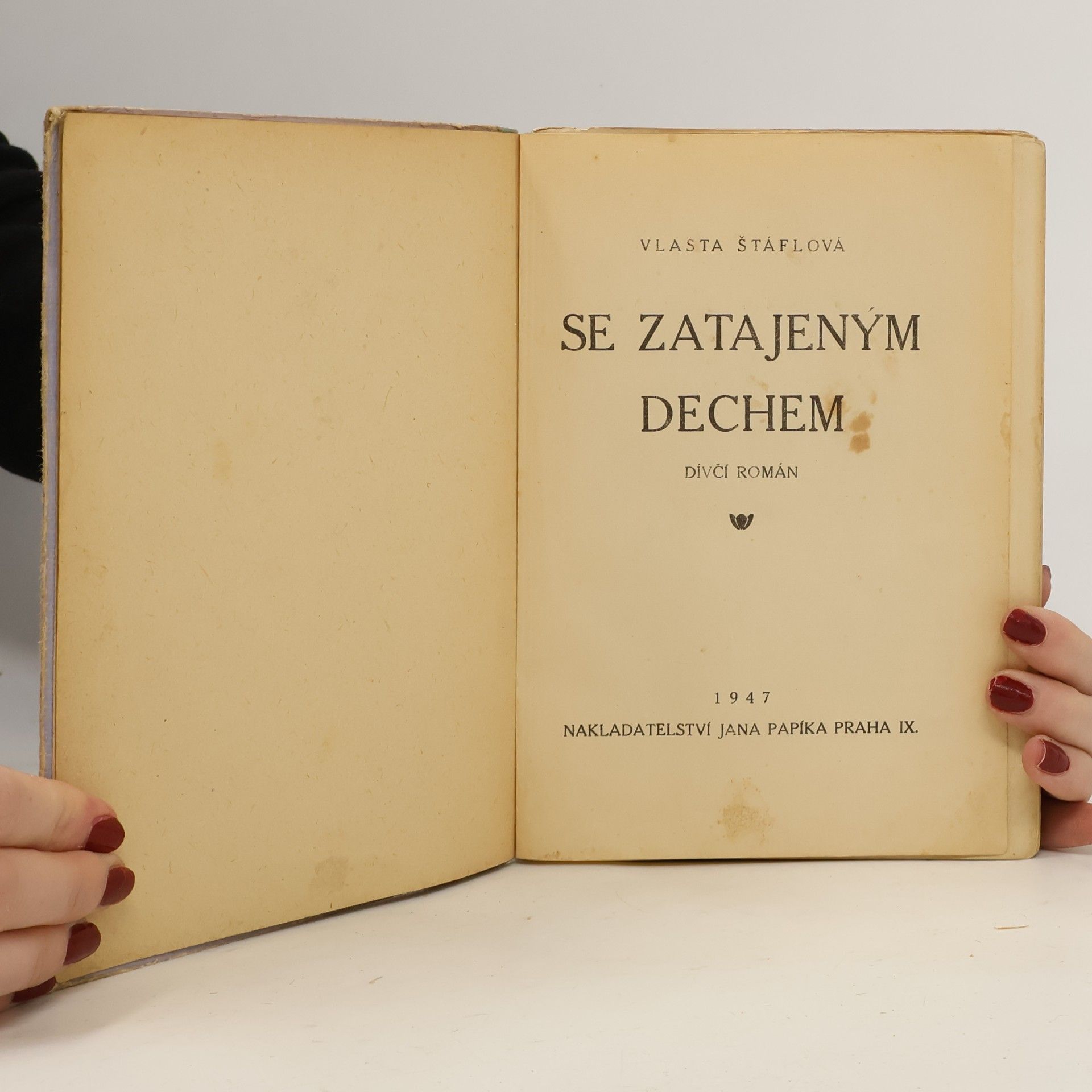 Vlasta Štáflová Se zatajeným dechem