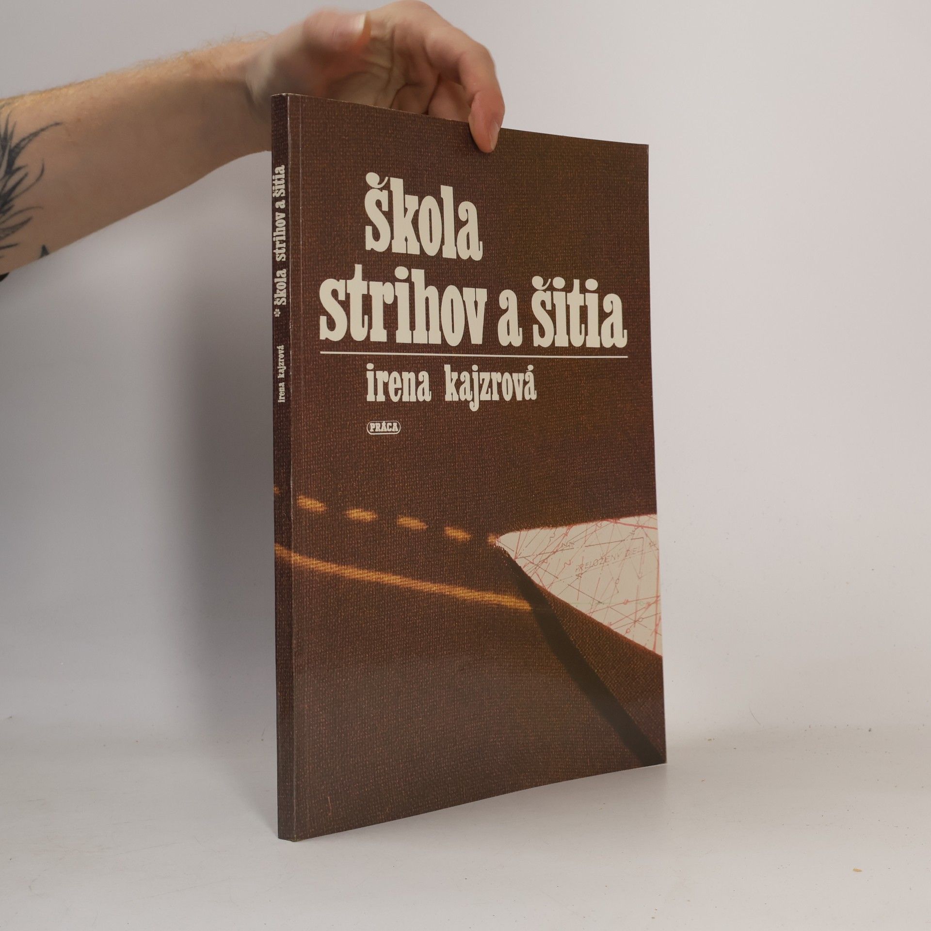 Irena Kajzrová Škola strihov a šitia