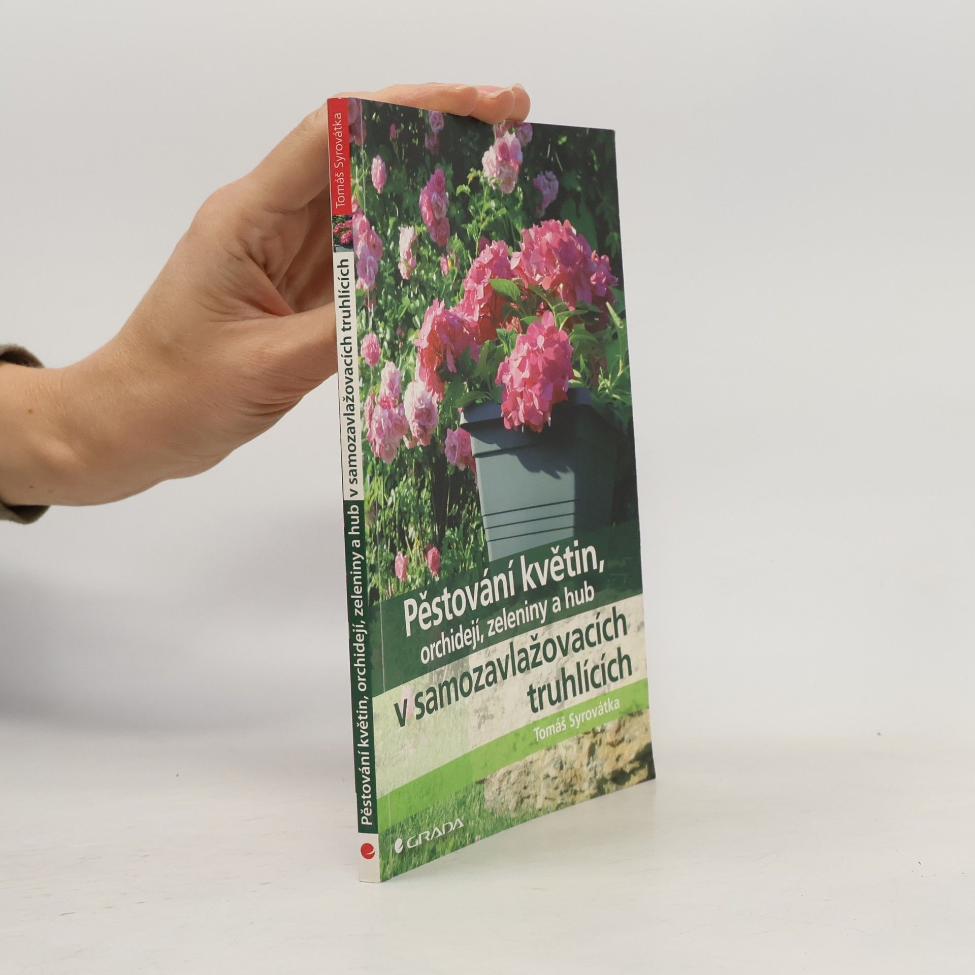 Pěstování květin, orchidejí, zeleniny a hub v samozavlažovacích truhlících
