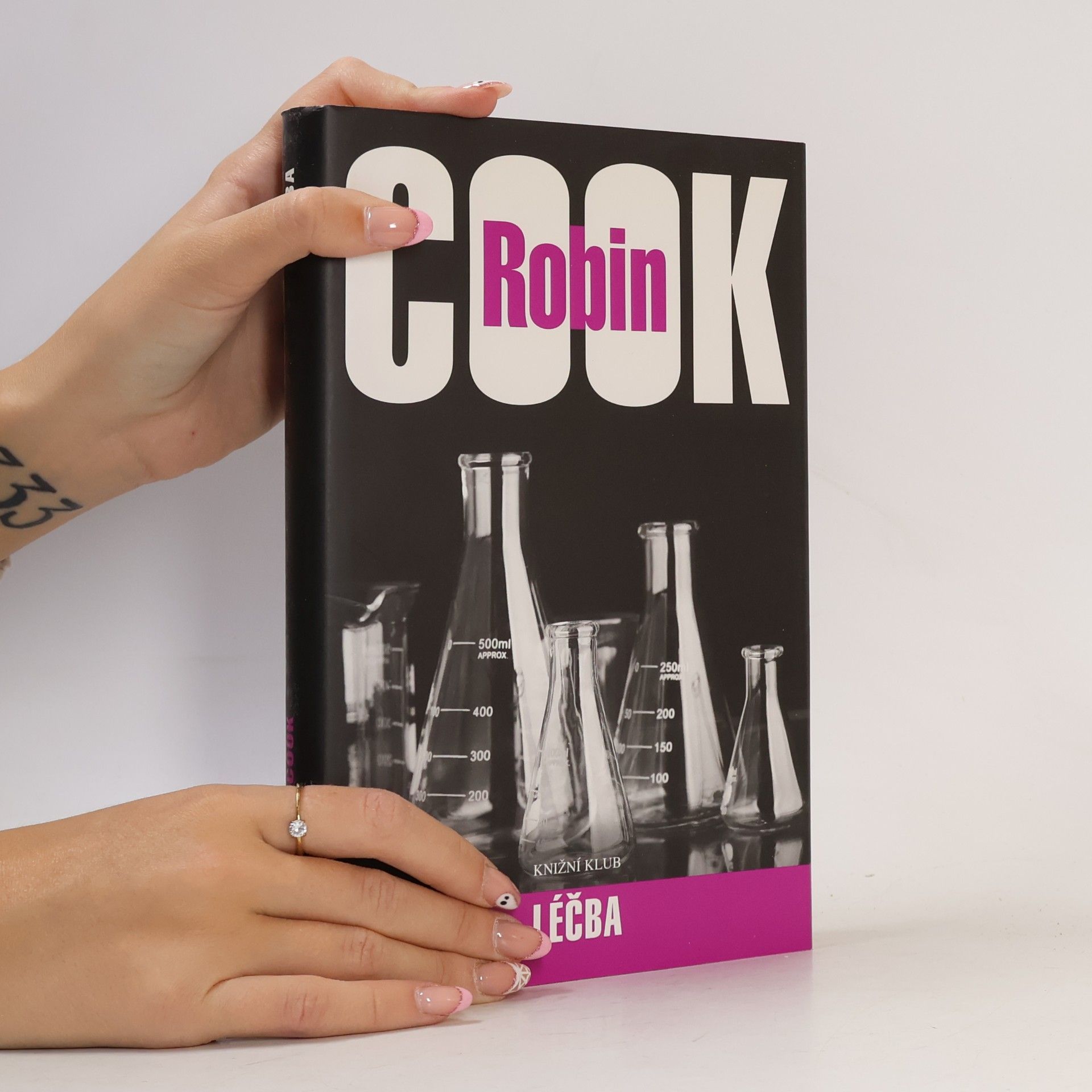 Robin Cook Léčba