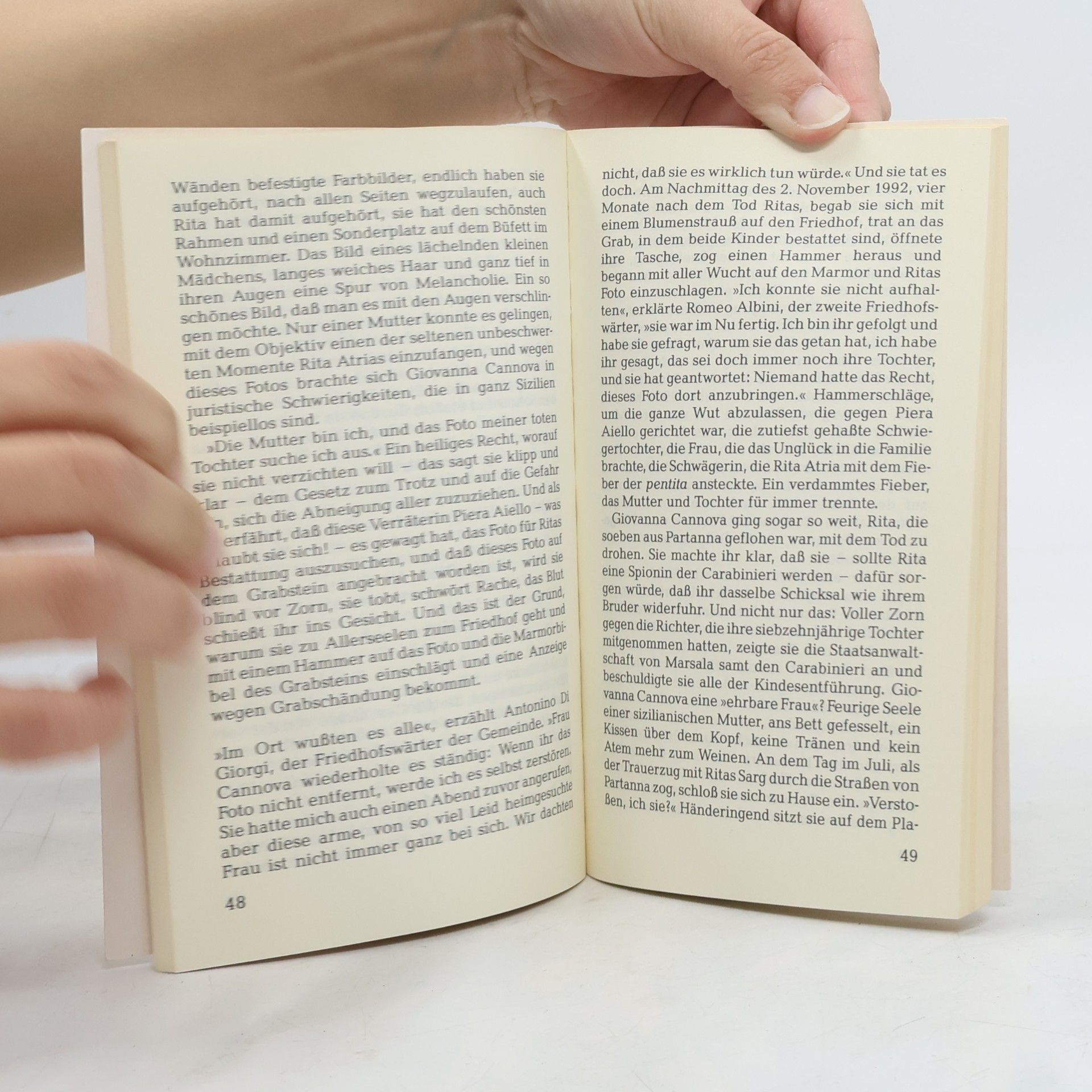 Sandra Rizza dtv Literatur: Ein Mädchen gegen die Mafia