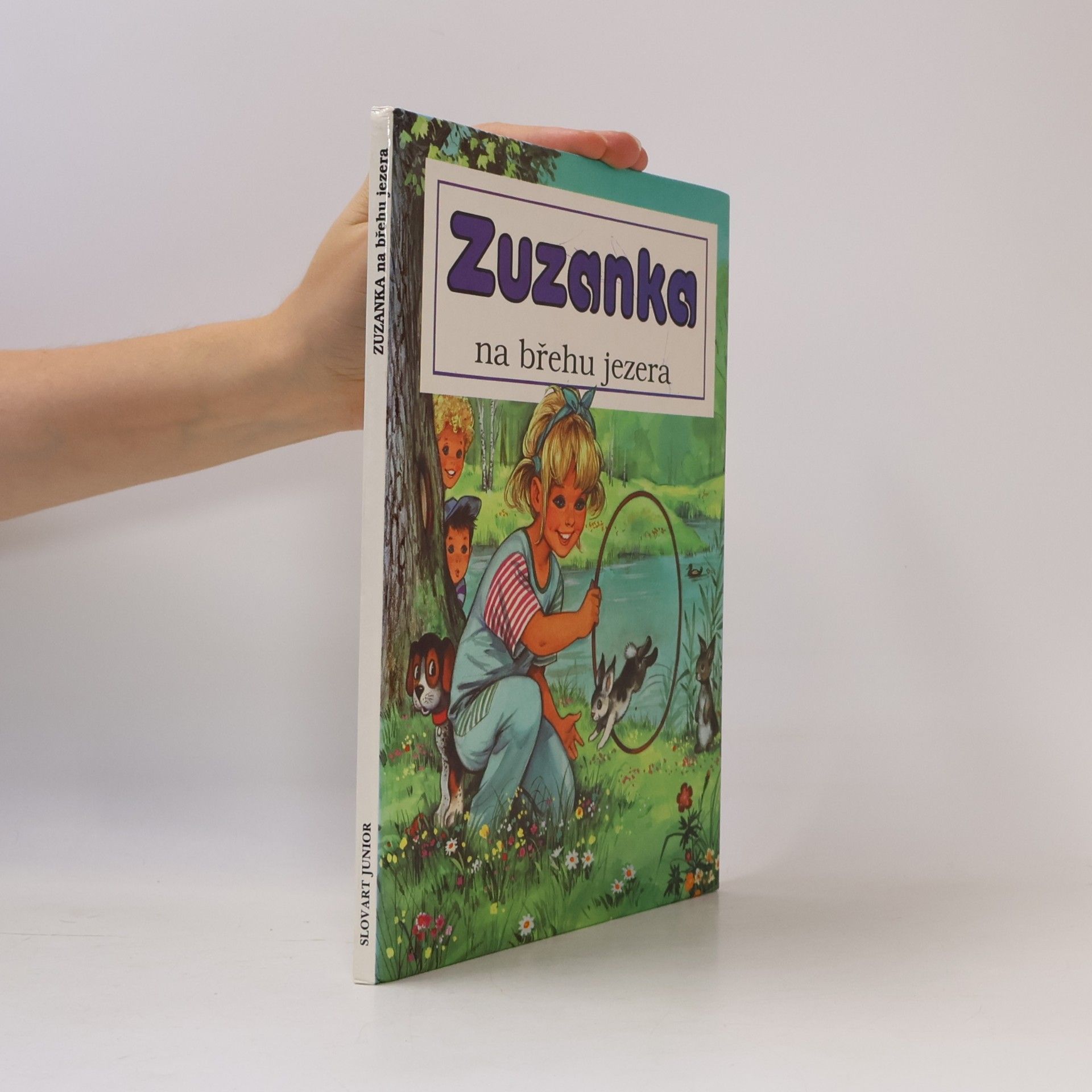 Zuzanka na břehu jezera
