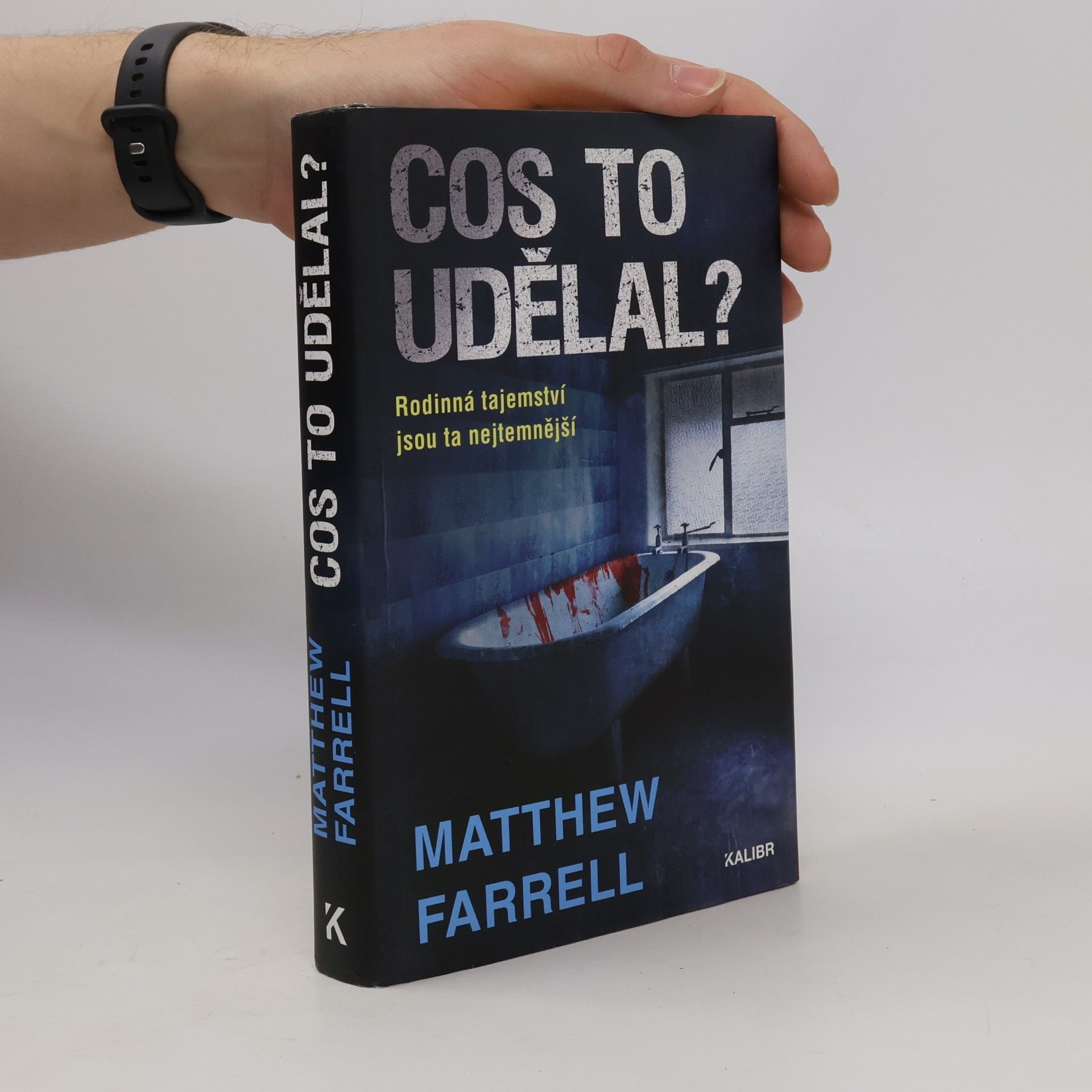 Matthew Farrell Cos to udělal?