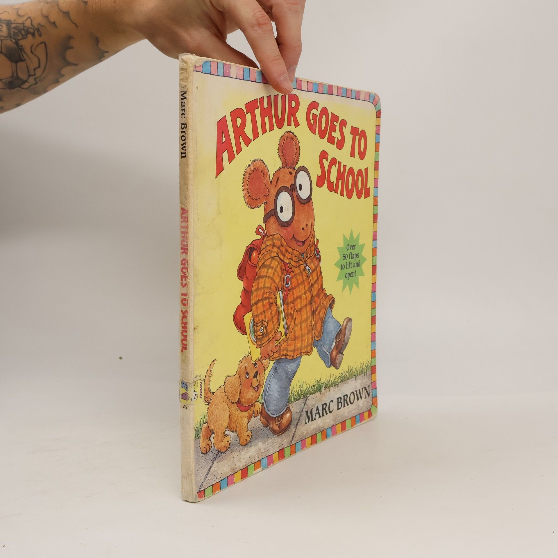 Arthur Goes to School
