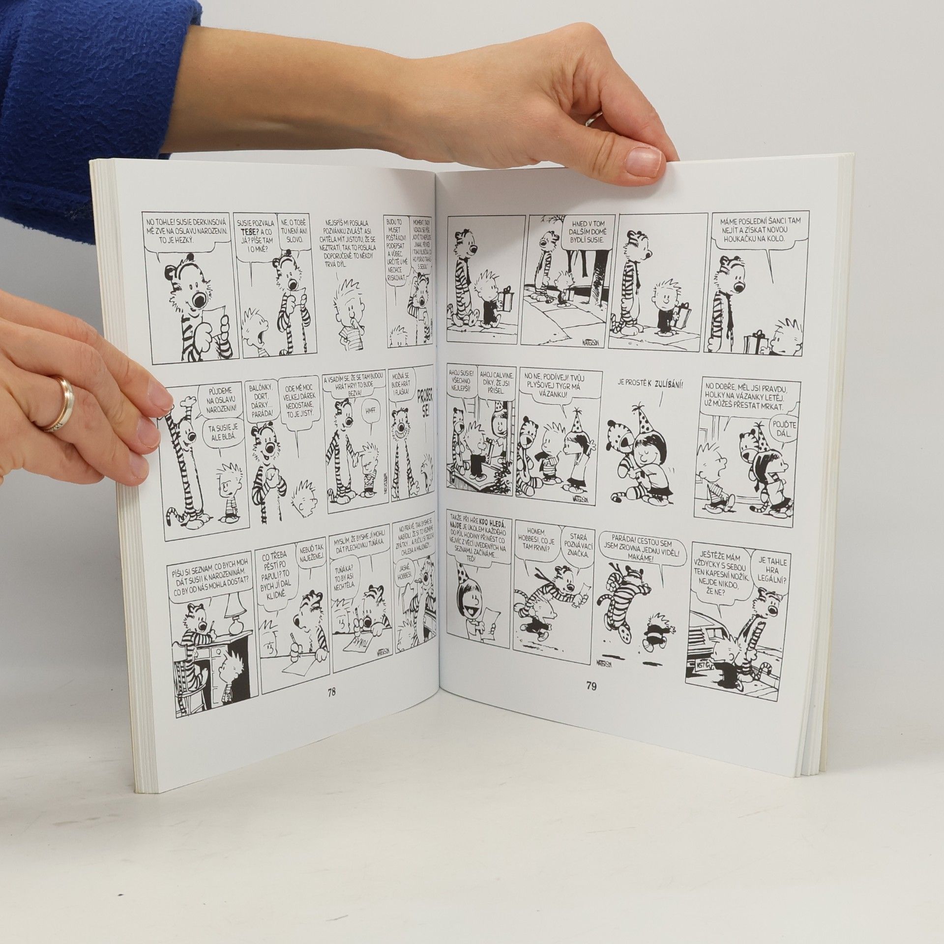 Bill Watterson II Pod postelí něco slintá