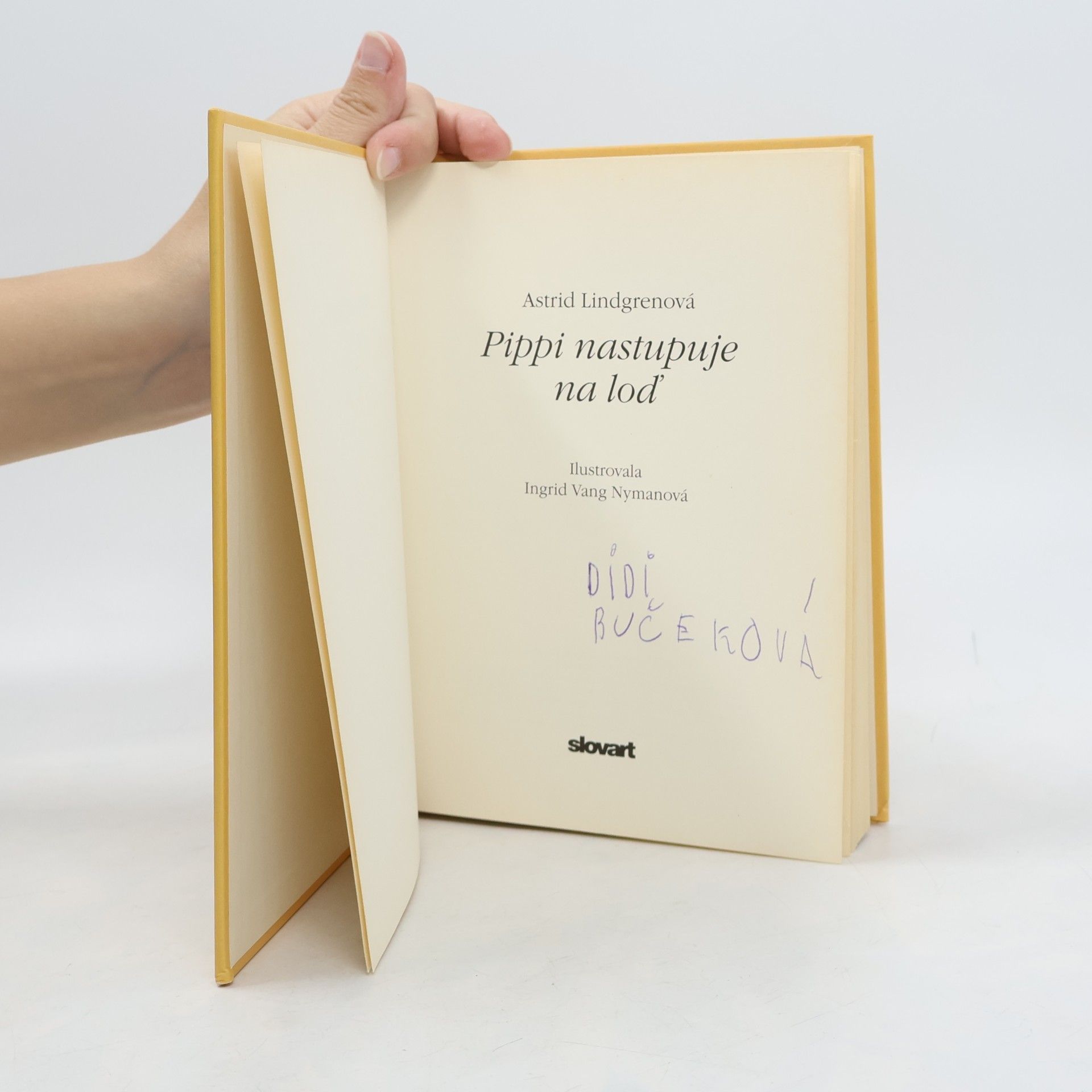 Astrid Lindgren Pippi nastupuje na loď