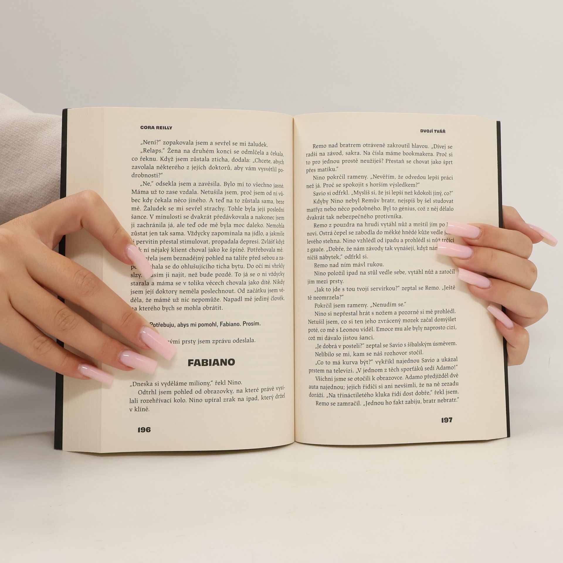 Cora Reilly Dvojí tvář