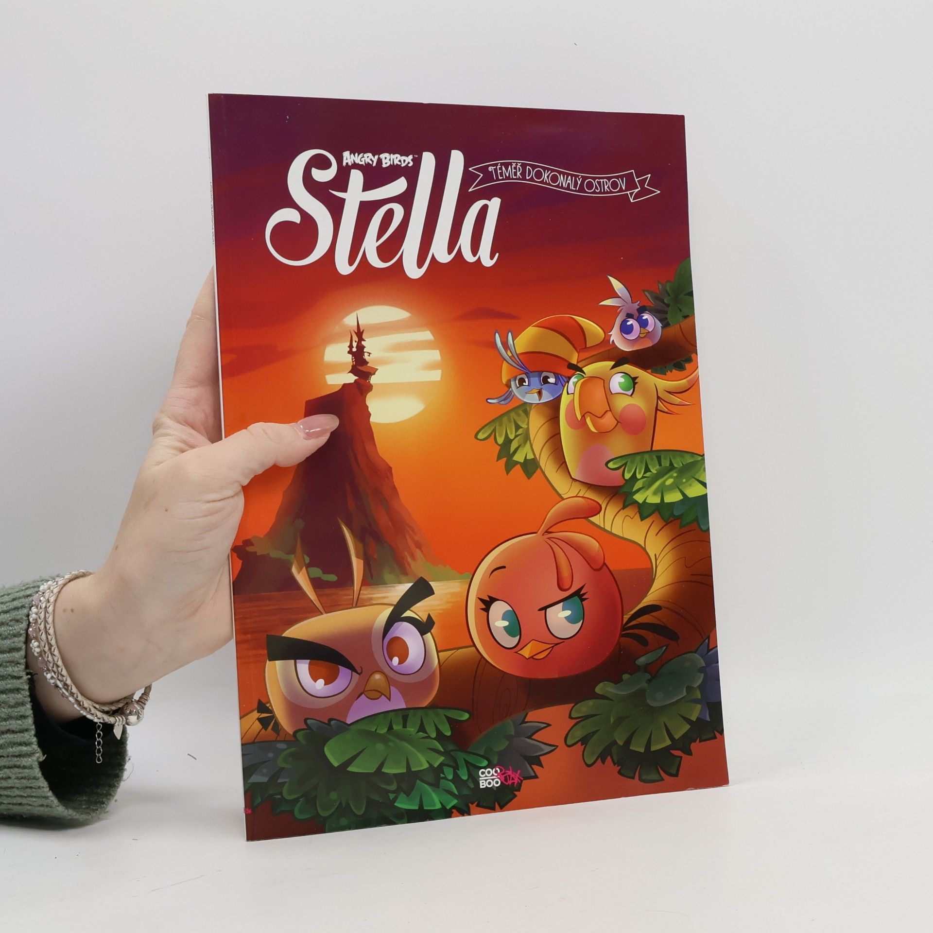Téměř dokonalý ostrov. Angry birds - Stella díl 1.