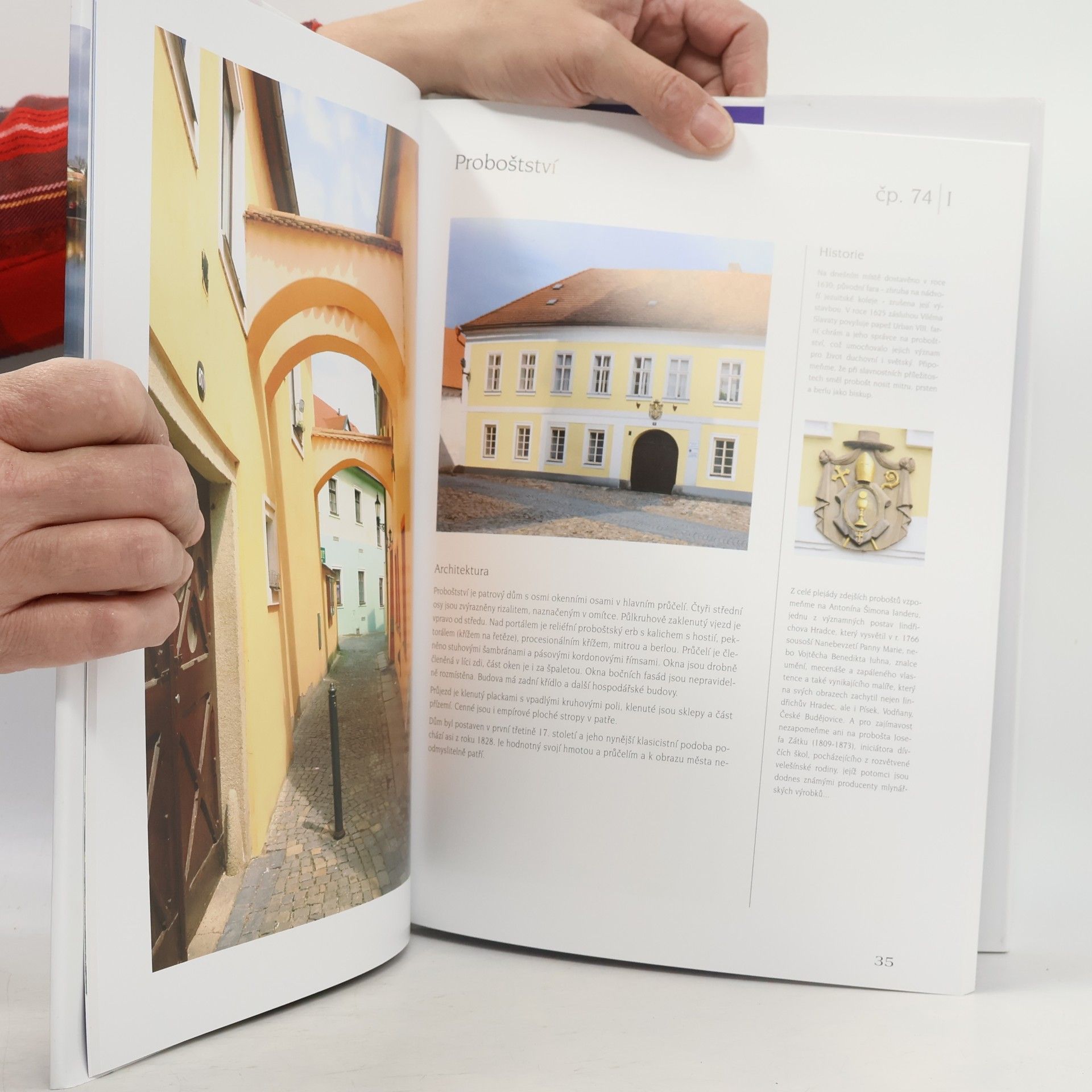 Zbyněk Hartmann Jindřichův Hradec: Pod střechami domů