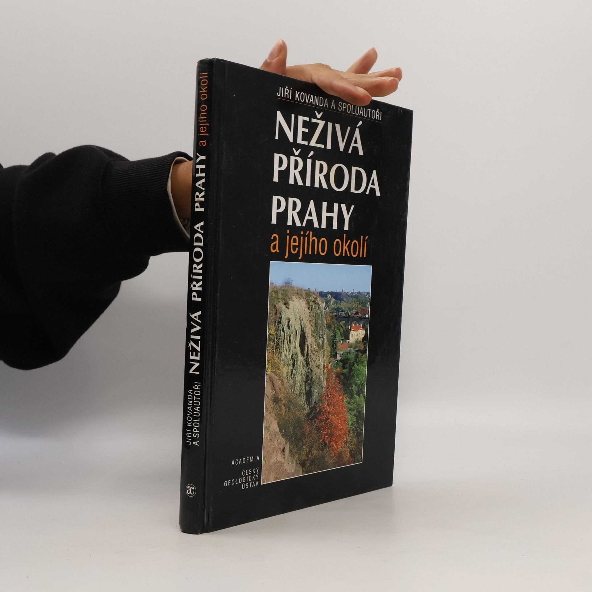 Jiří Kovanda Neživá příroda Prahy a jejího okolí