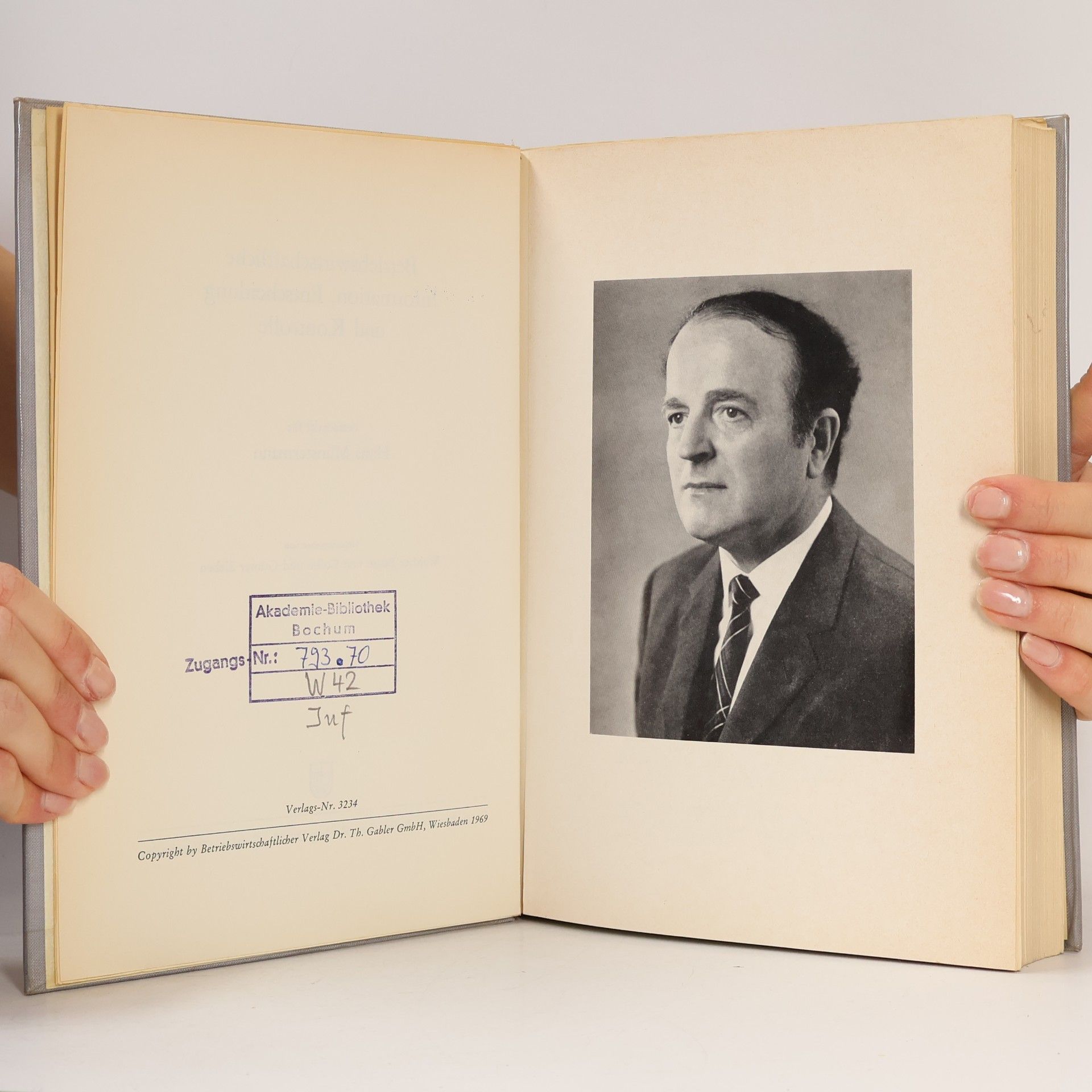 Walther Busse von Colbe Information, Entscheidung und Kontrolle