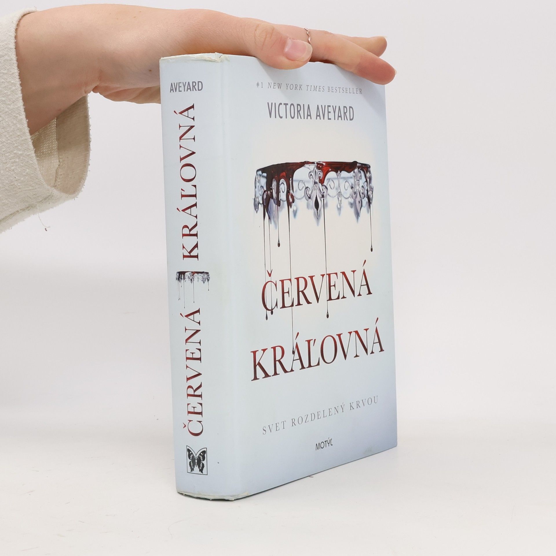 Victoria Aveyard Červená kráľovná