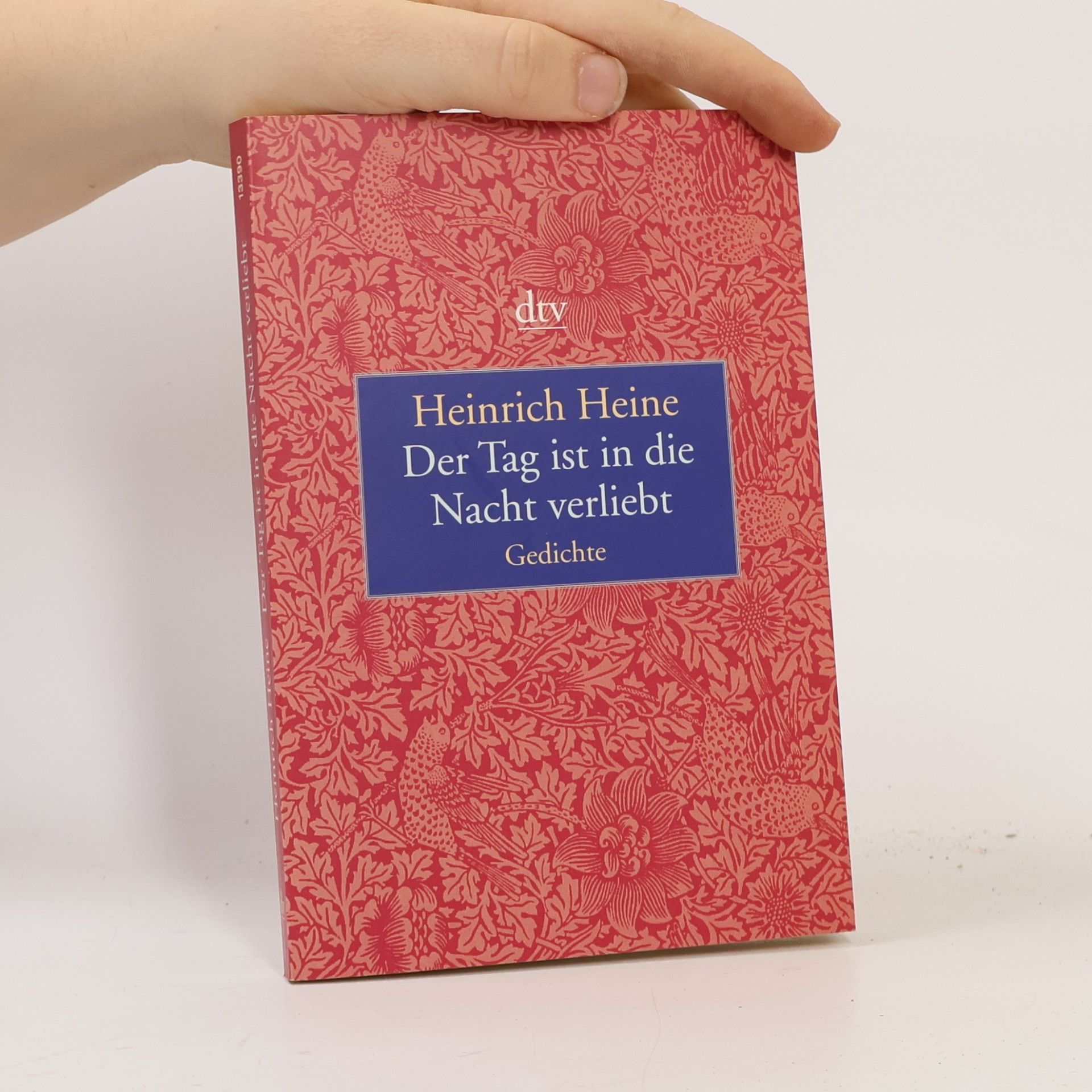 Der Tag ist in die Nacht verliebt. Gedichte
