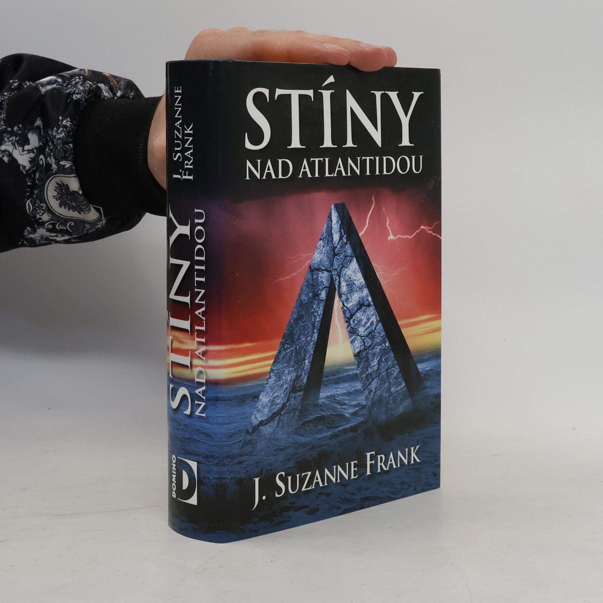 Stíny nad Atlantidou