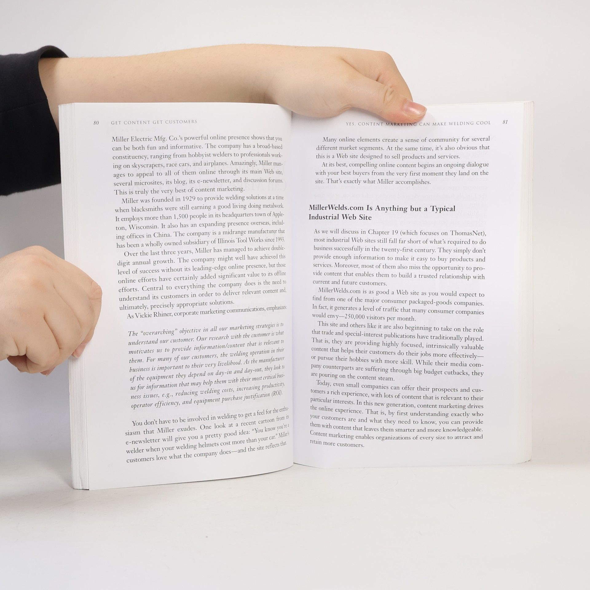 Joe Pulizzi Get Content Get Customers: Turn Prospects Into Buyers With Content Marketing