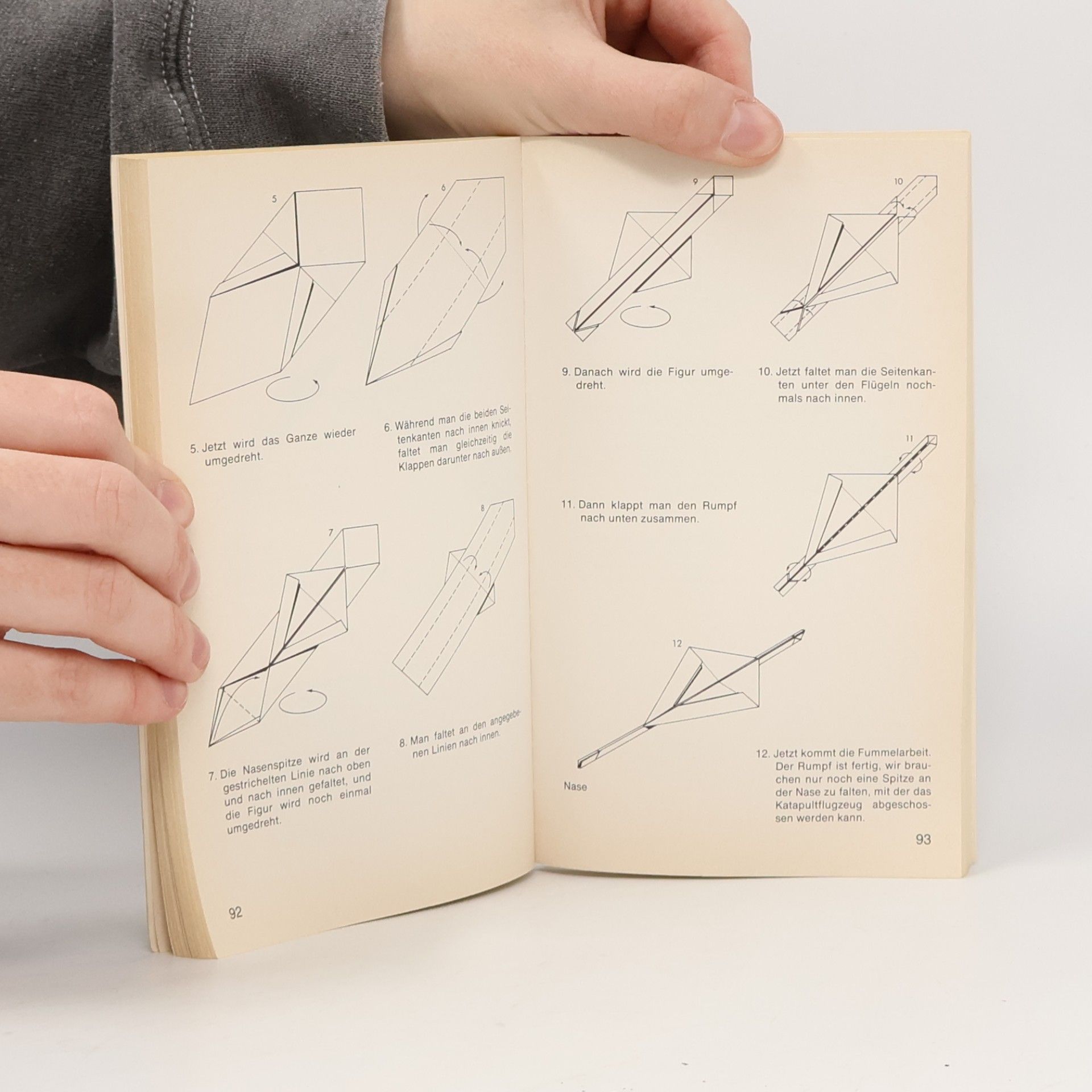 Jack Botermans Flieger aus Papier