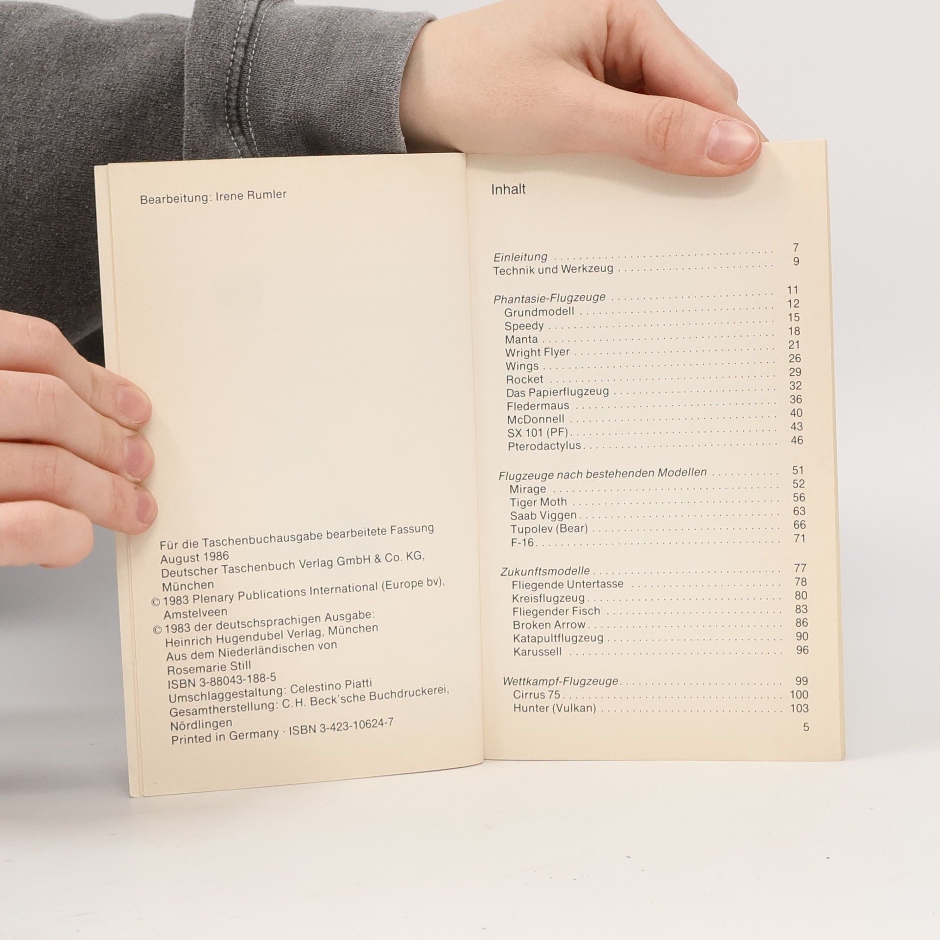 Jack Botermans Flieger aus Papier