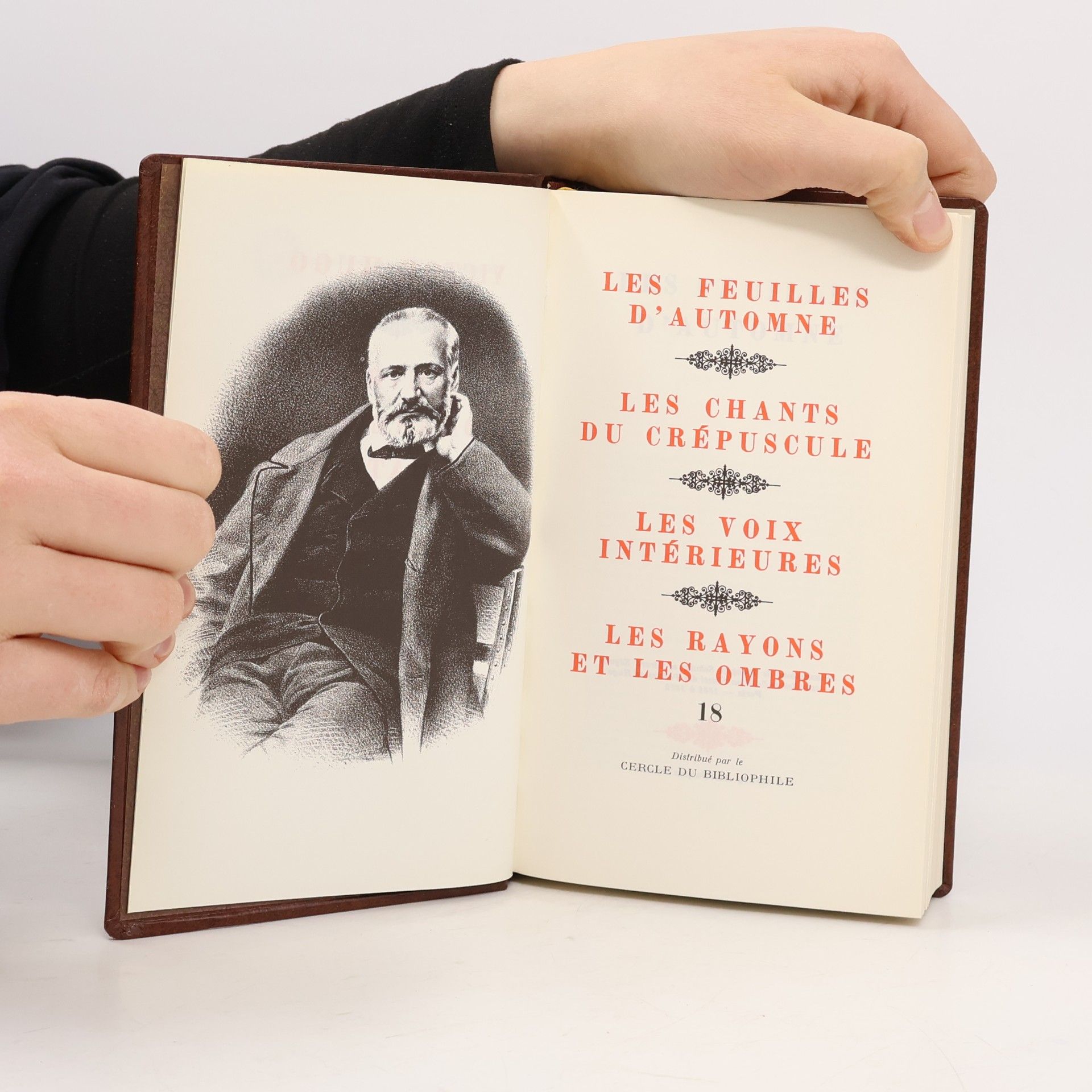 Victor Hugo POÉSIES ET ESSAIS