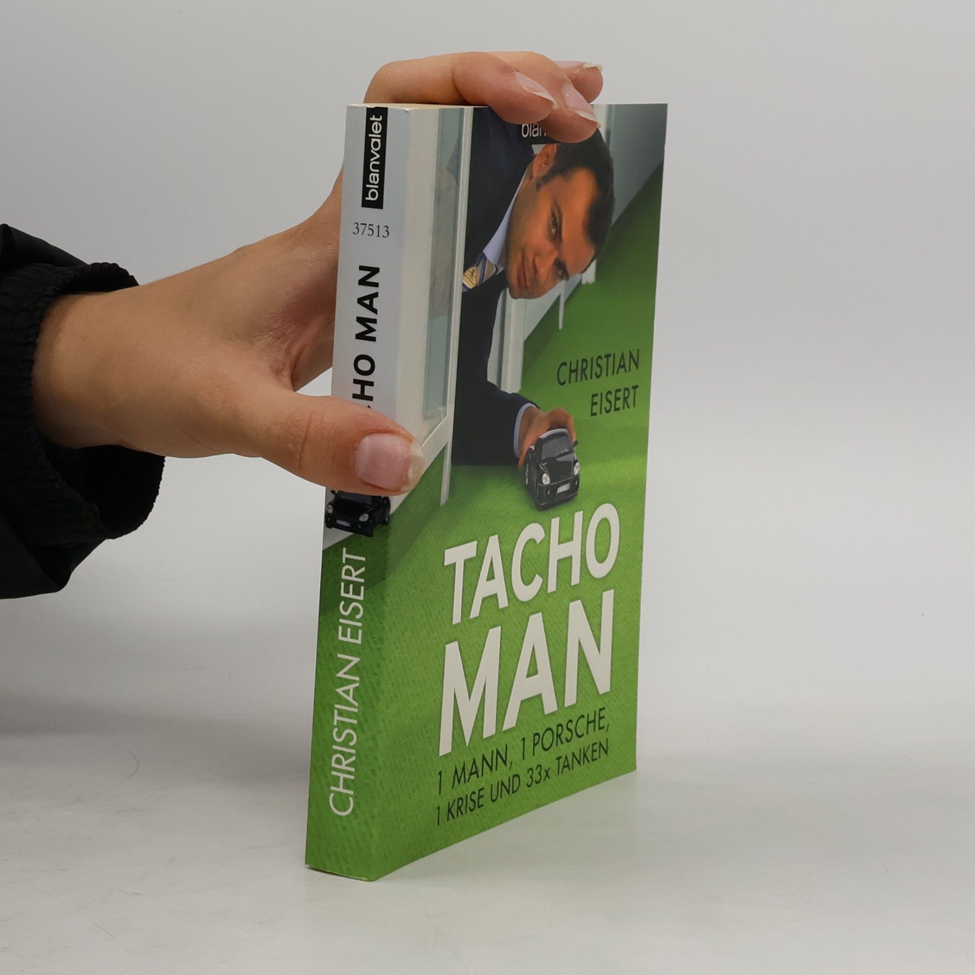 Tacho Man. 1 Man, 1 Porsche, 1 Krise Und 33 X Tanken
