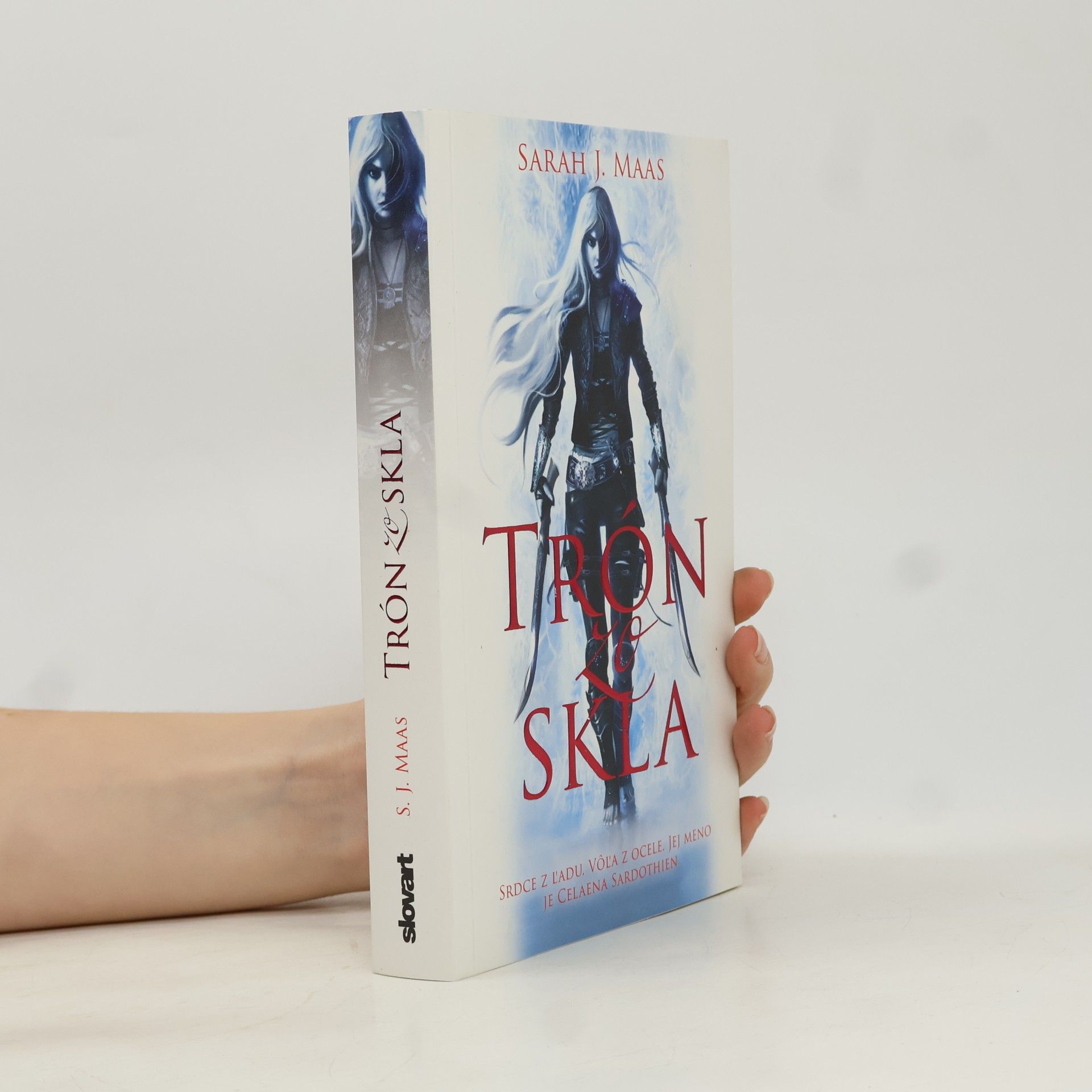 Sarah J. Maas Trón zo skla