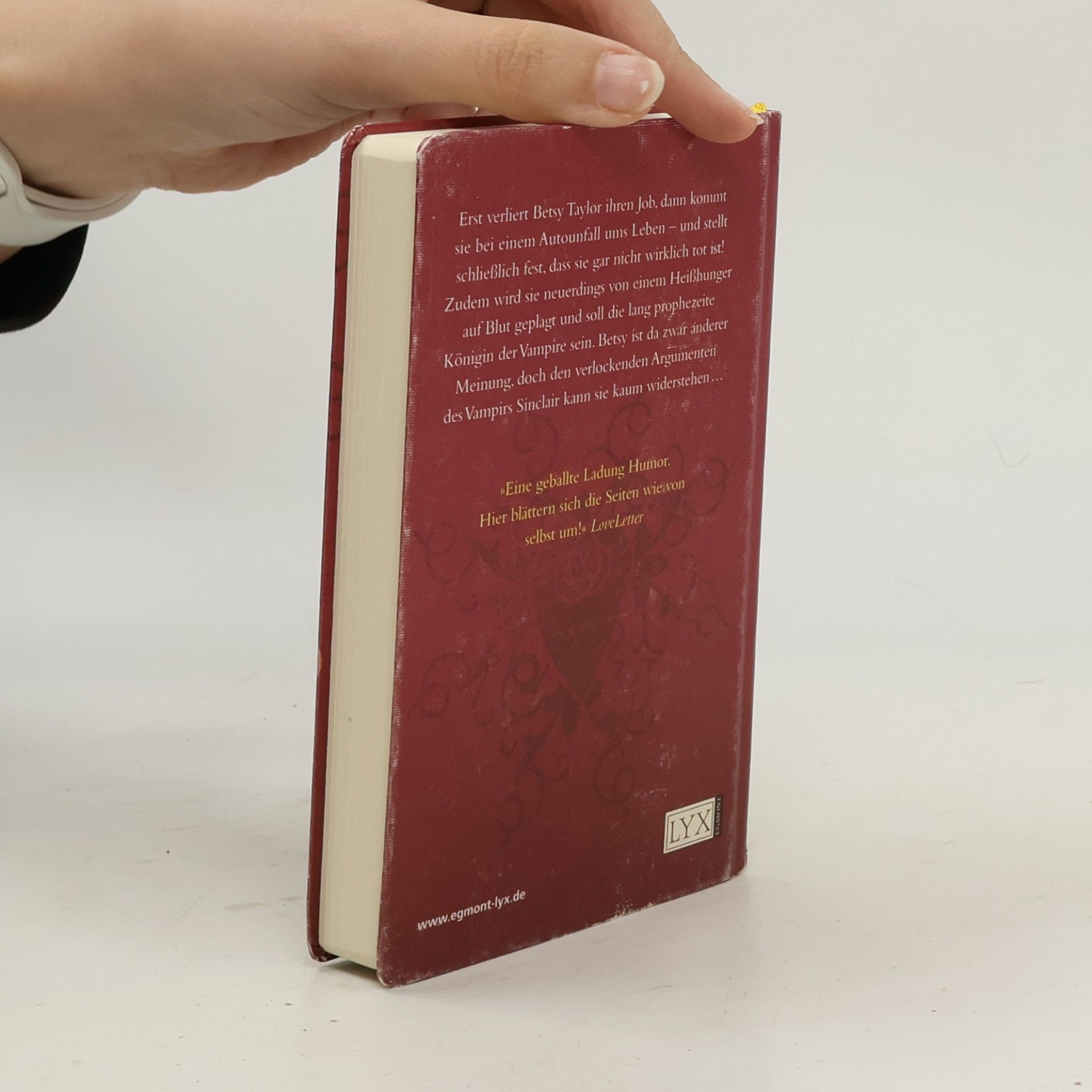 Mary Janice Davidson Weiblich, ledig, untot