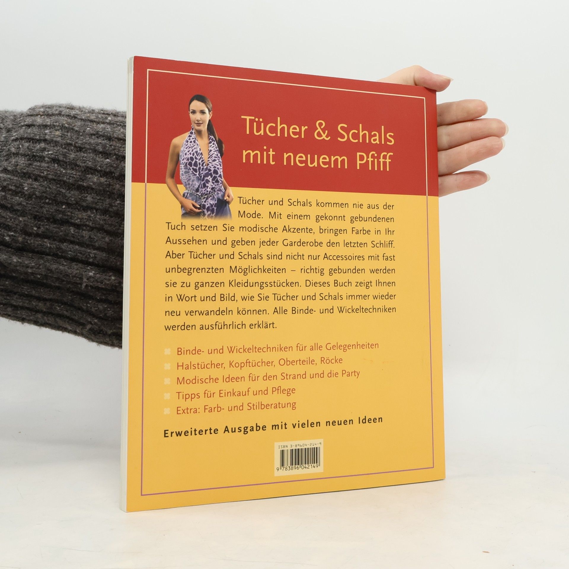Heidi Grund Thorpe Tücher und Schals modisch gebunden