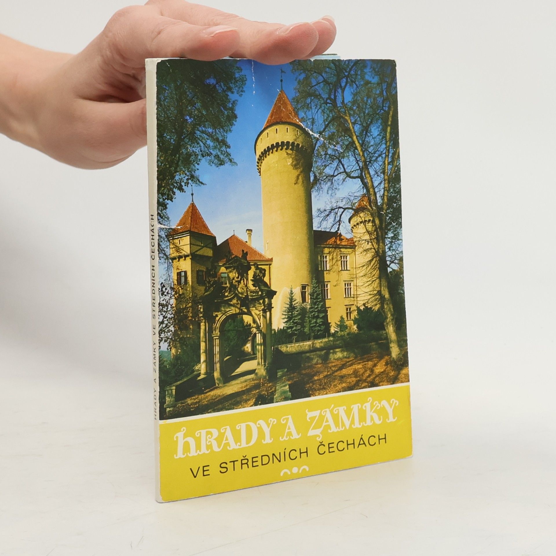 Hrady a zámky ve středních Čechách