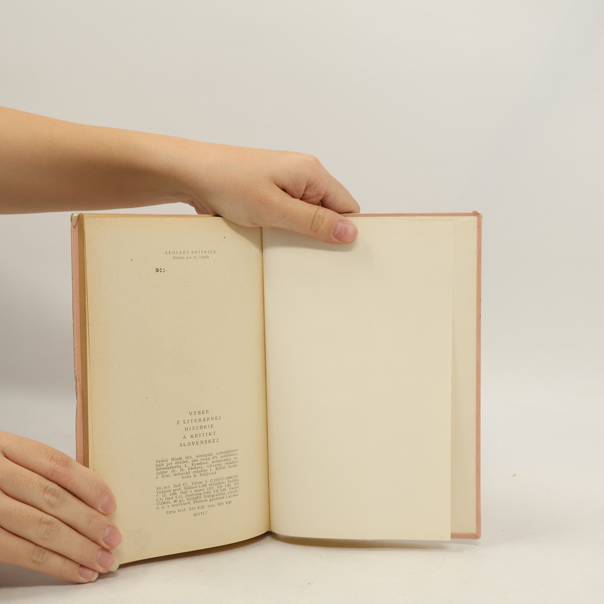 Various authors Výber z literárnej histórie a kritiky slovenskej
