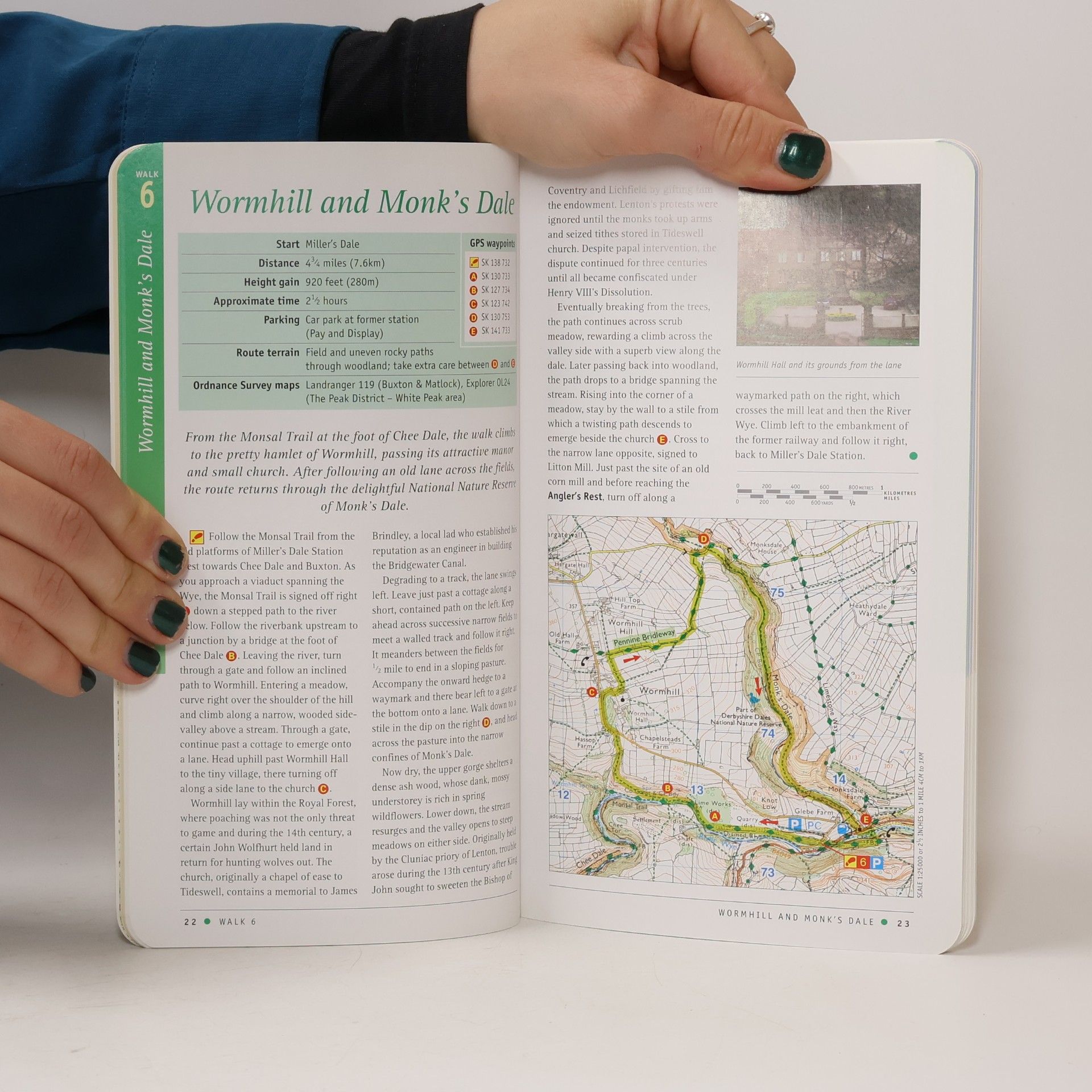 Dennis Kelsall Pathfinder Guides - 63: Peak District