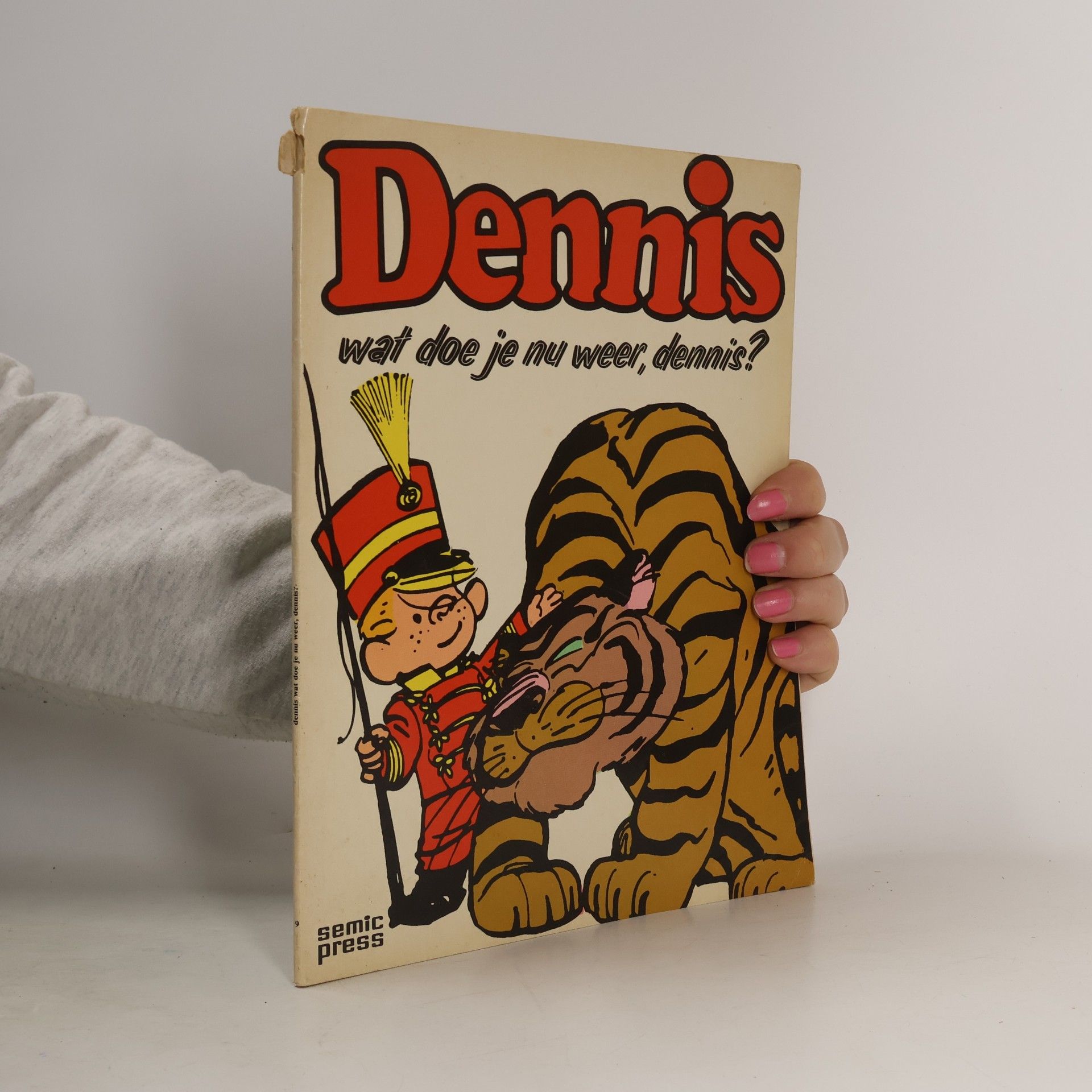Collectif d'auteurs Dennis