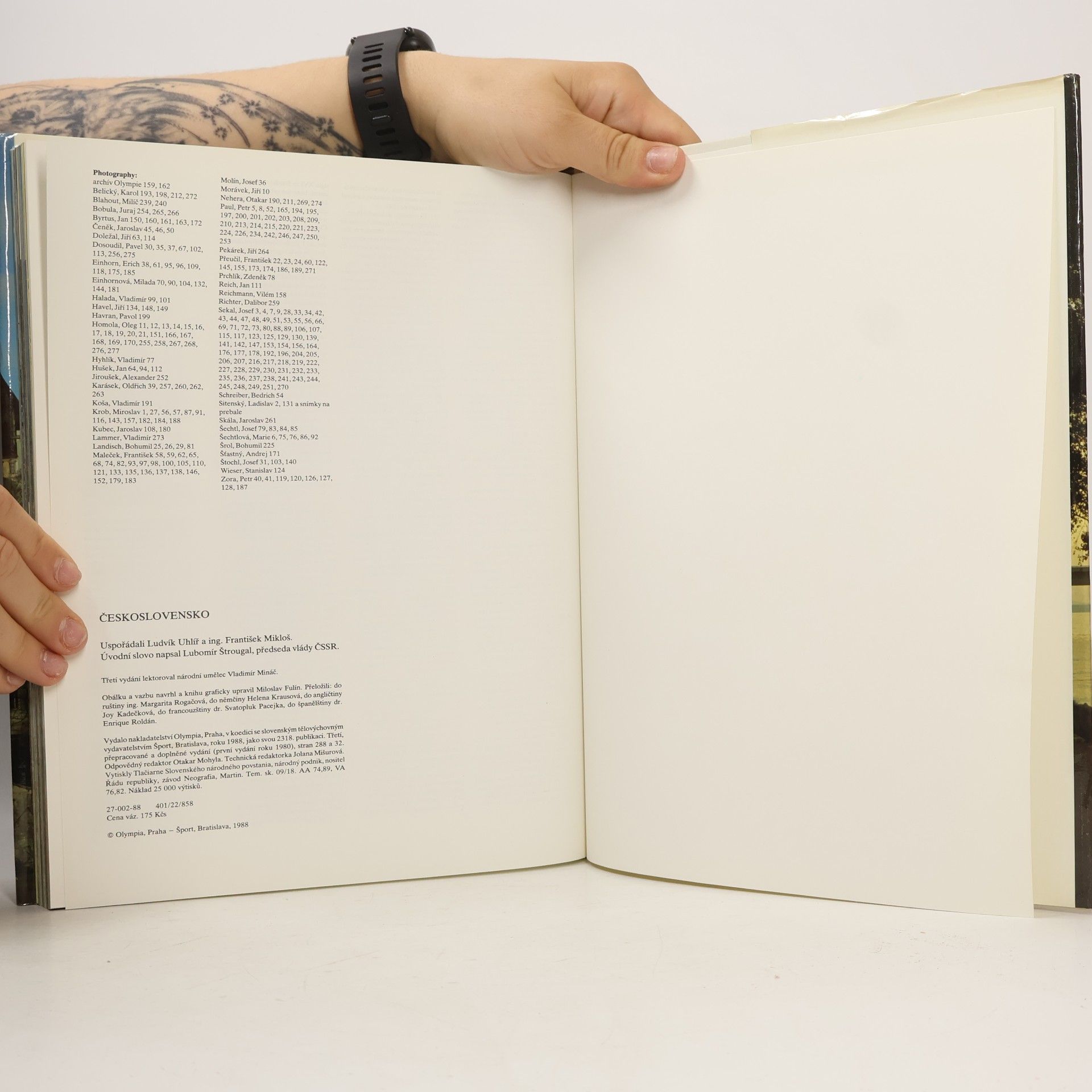 Collectif d'auteurs Československo